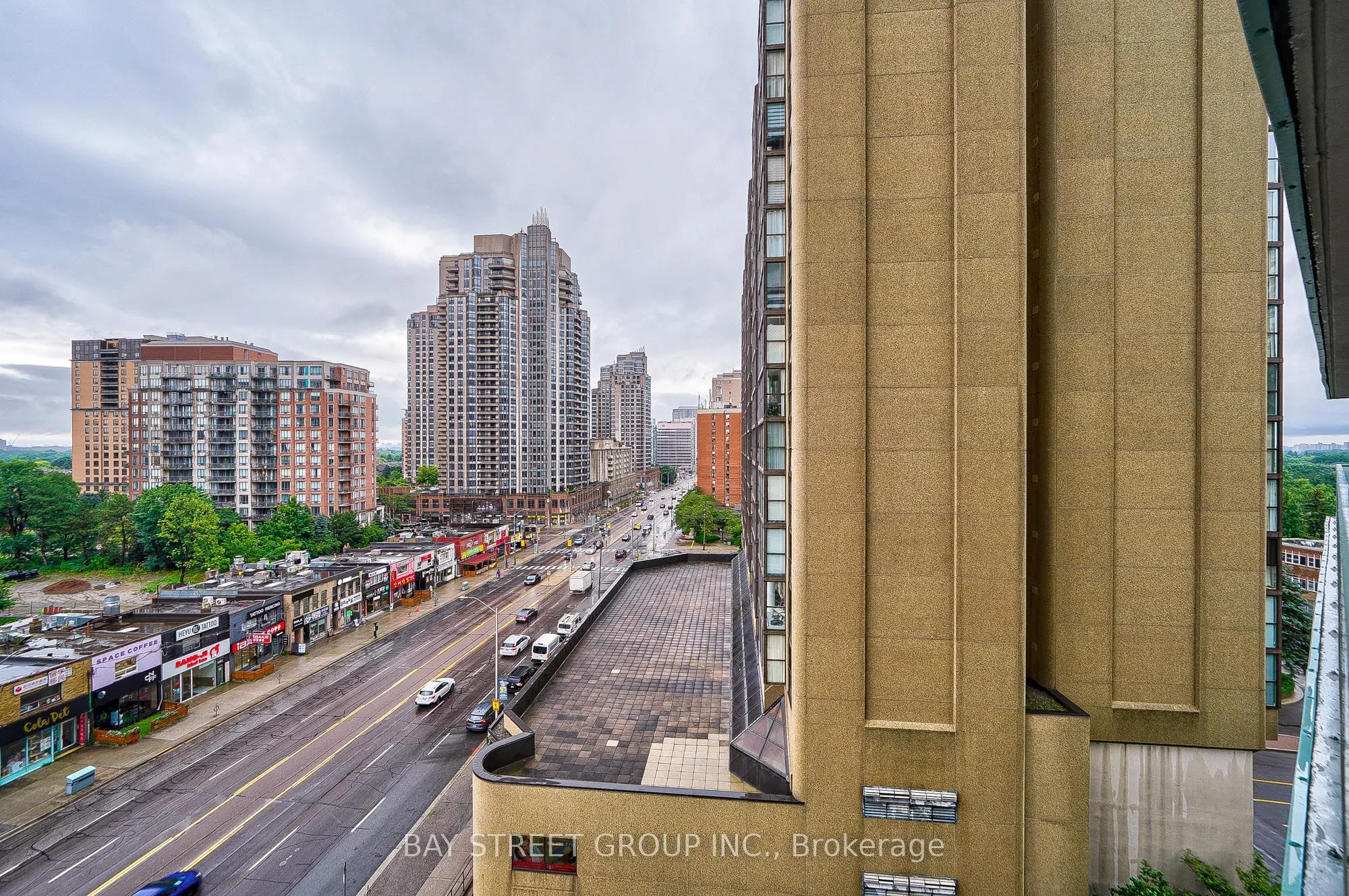 5500 Yonge Street, #803