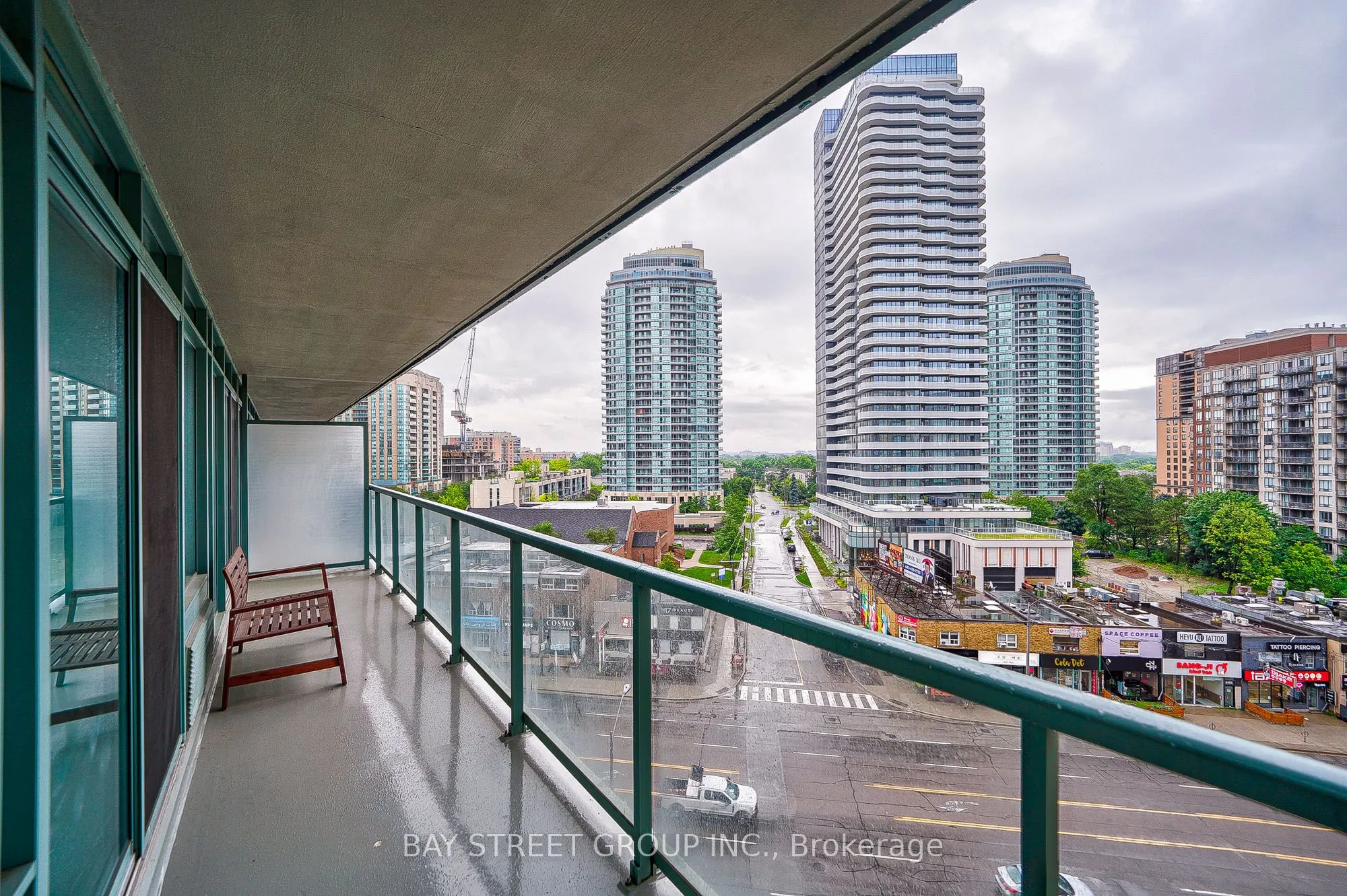 5500 Yonge Street, #803