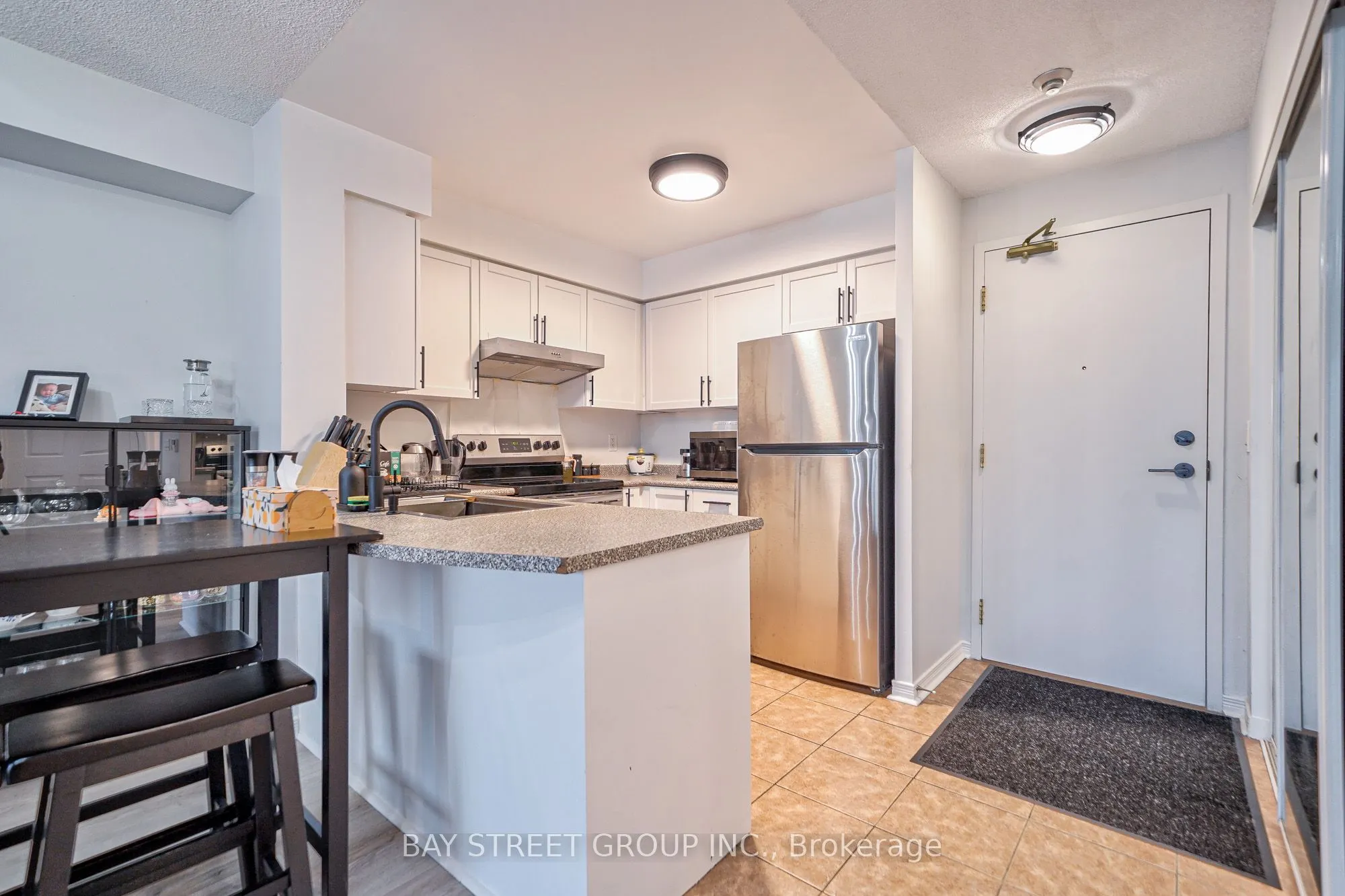 5500 Yonge Street, #803