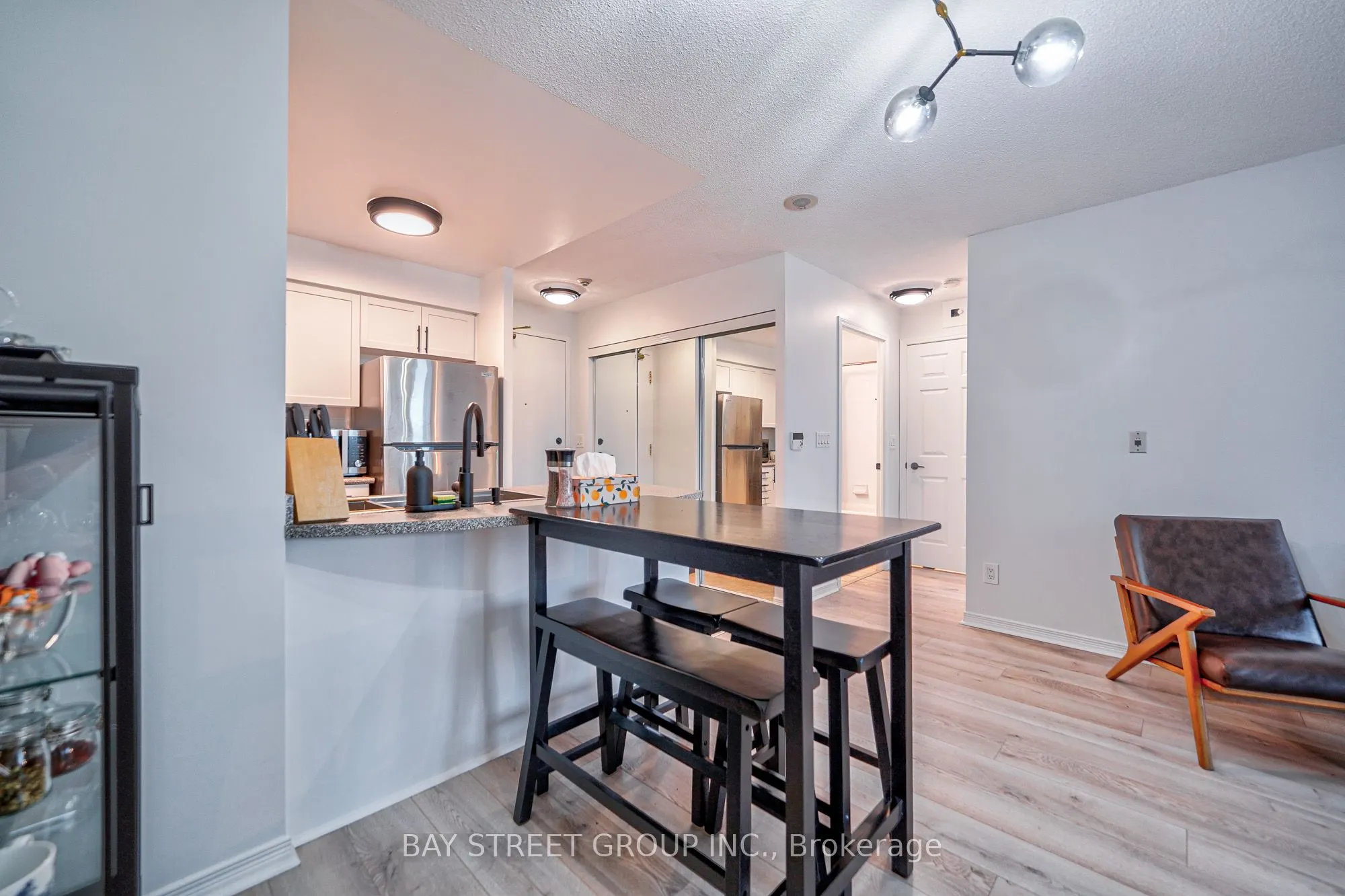 5500 Yonge Street, #803