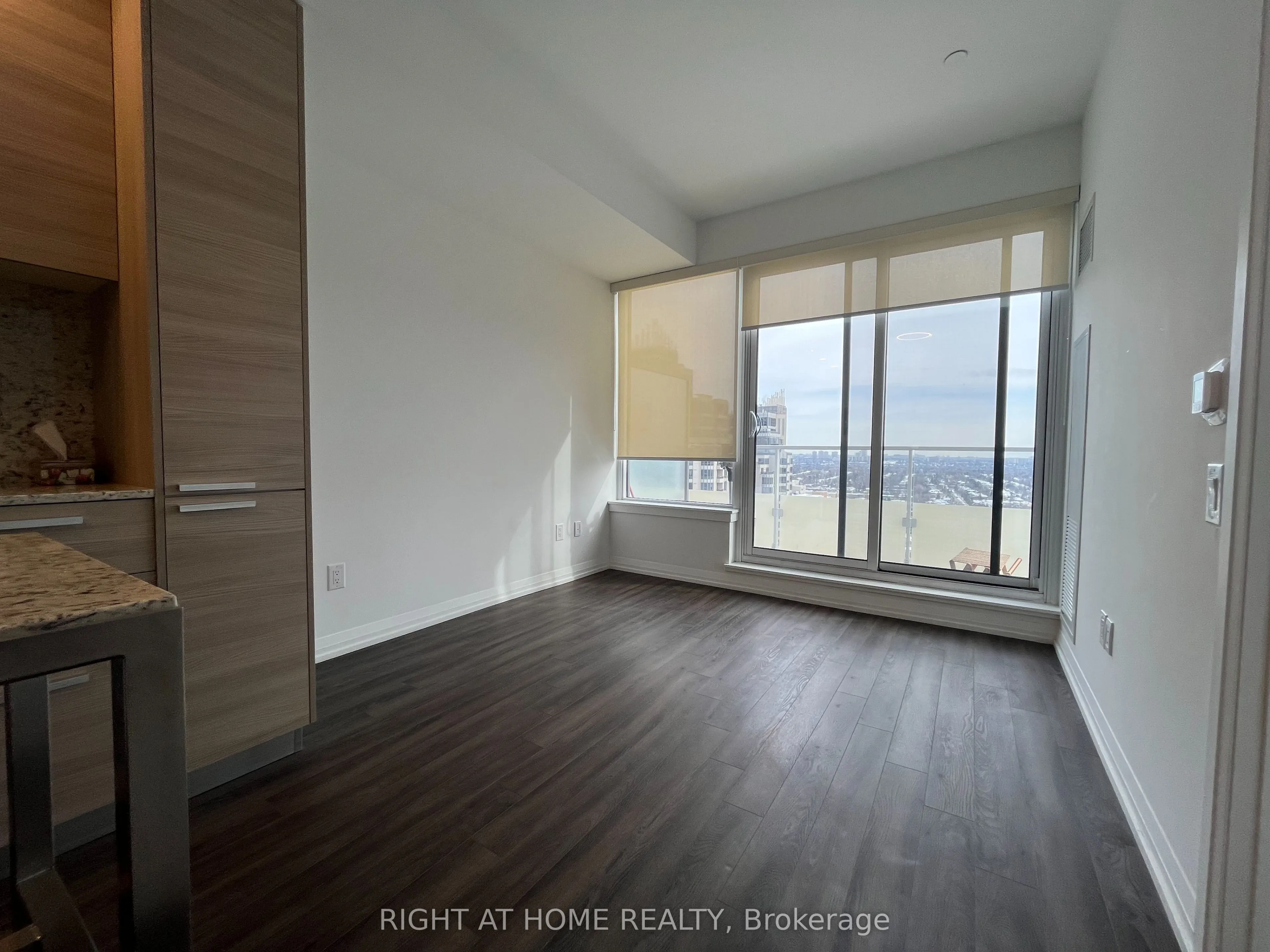 75 Canterbury Place, #2901