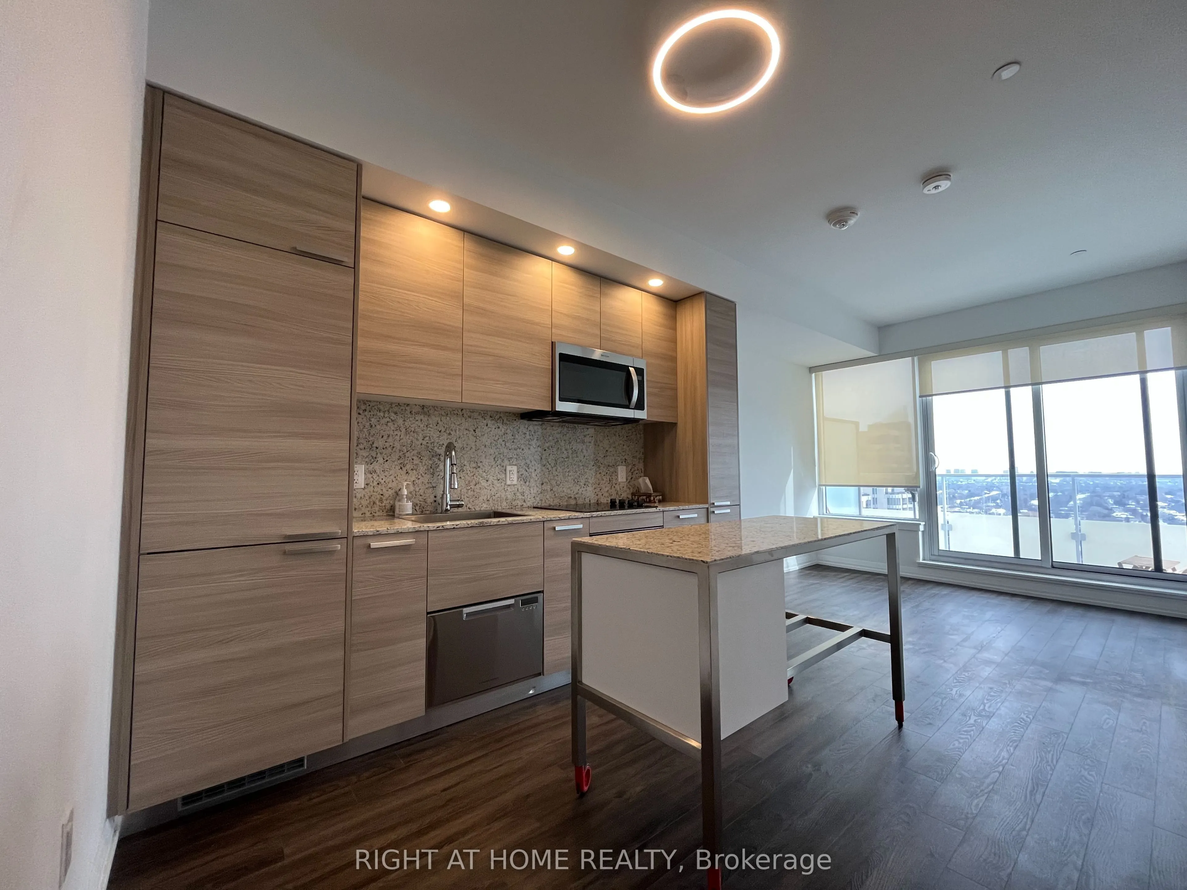 75 Canterbury Place, #2901