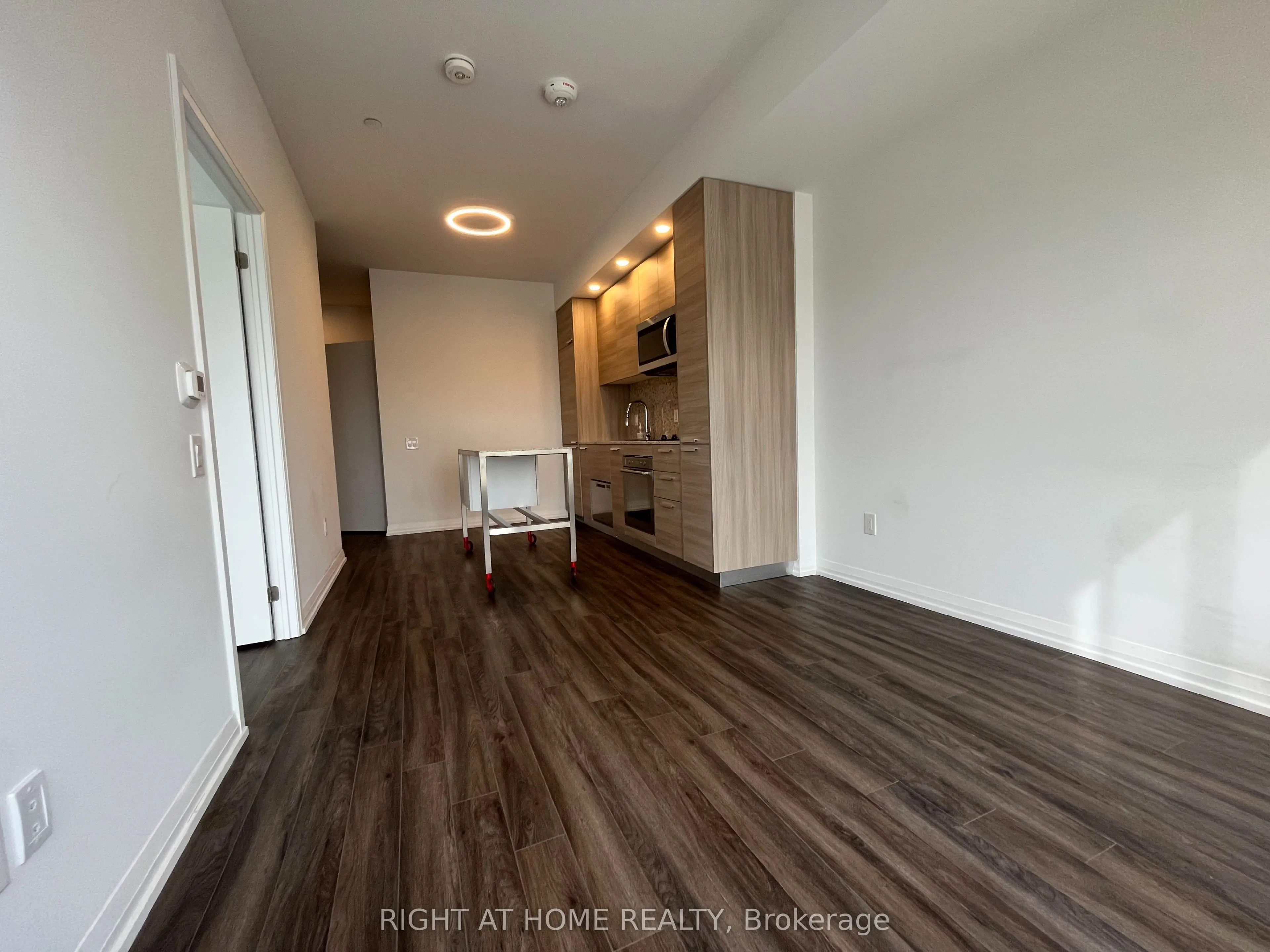75 Canterbury Place, #2901
