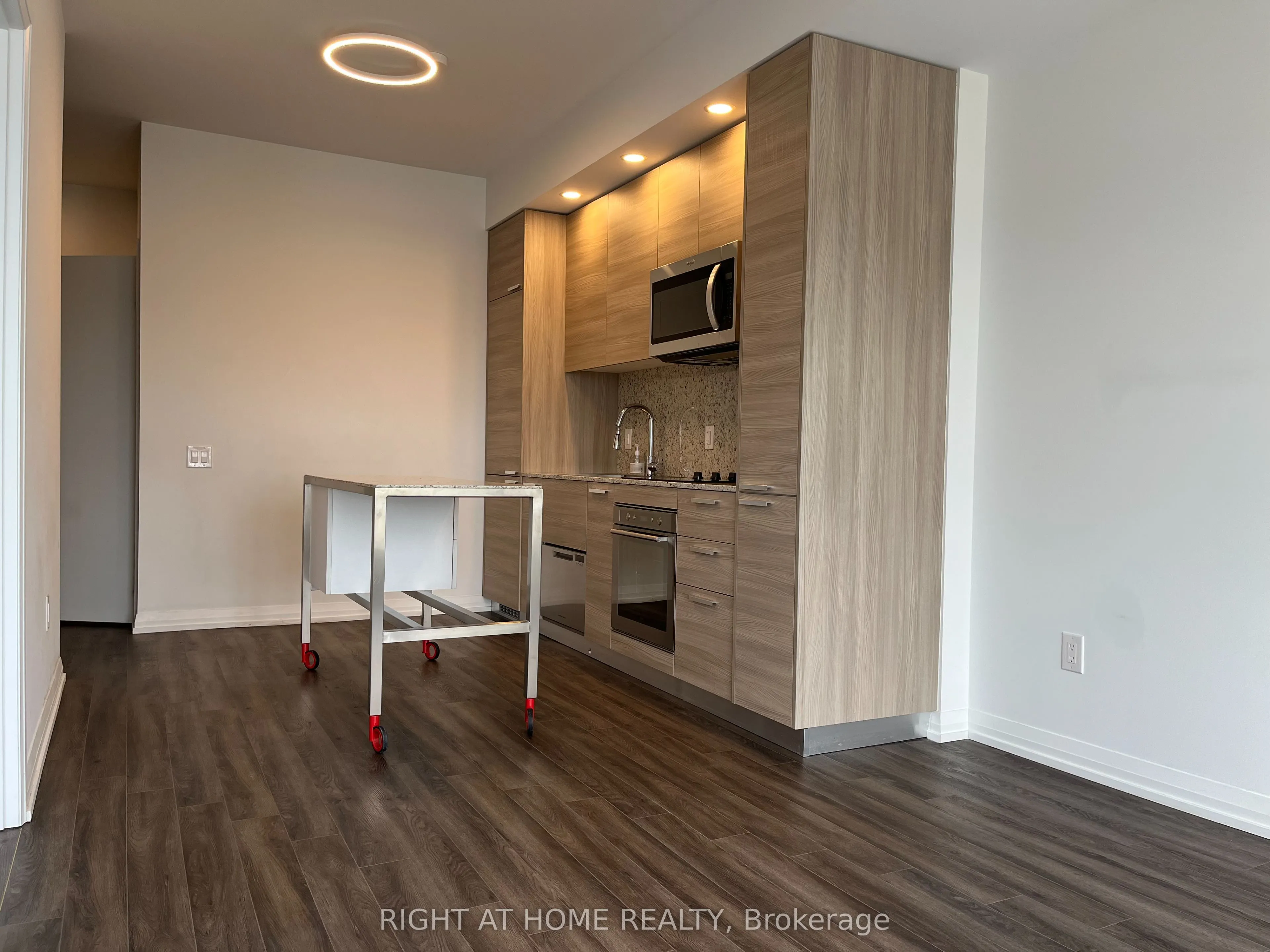 75 Canterbury Place, #2901