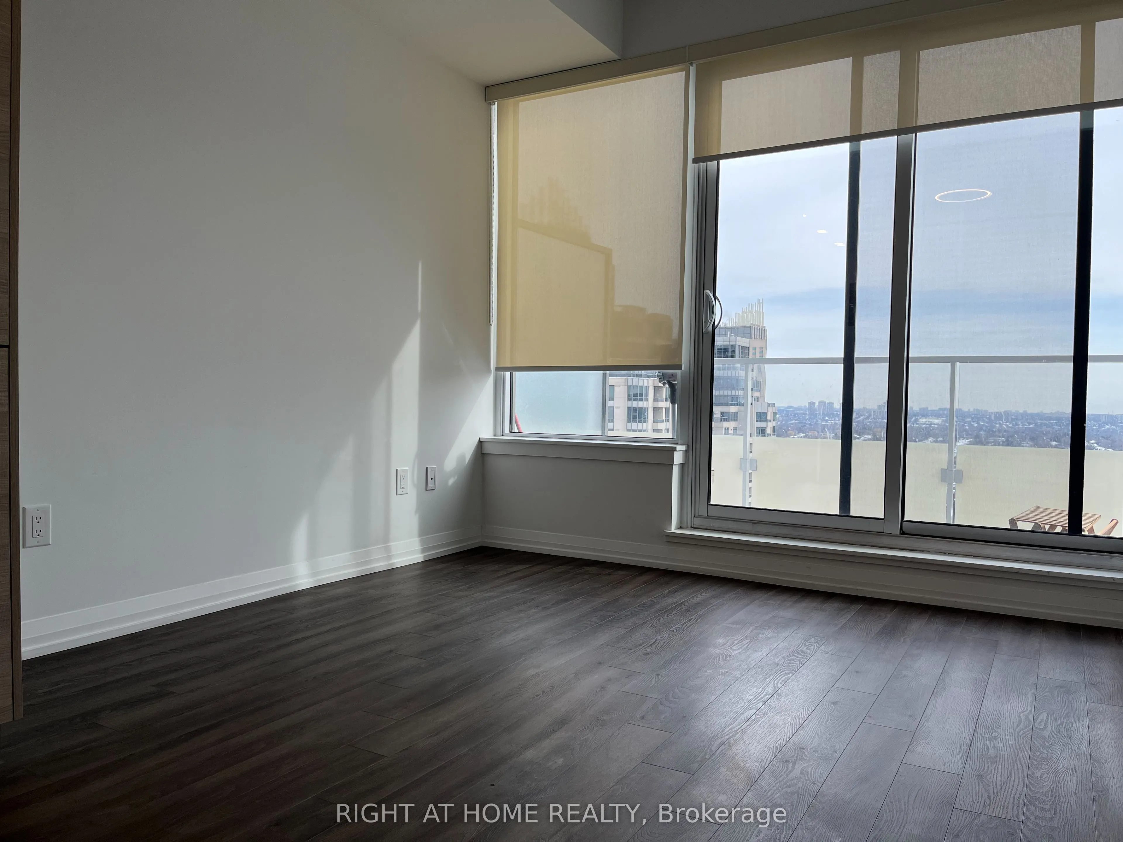75 Canterbury Place, #2901