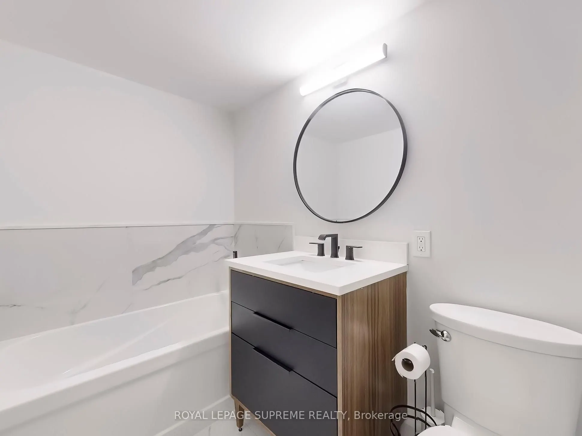 10 Queens Quay W, #2210