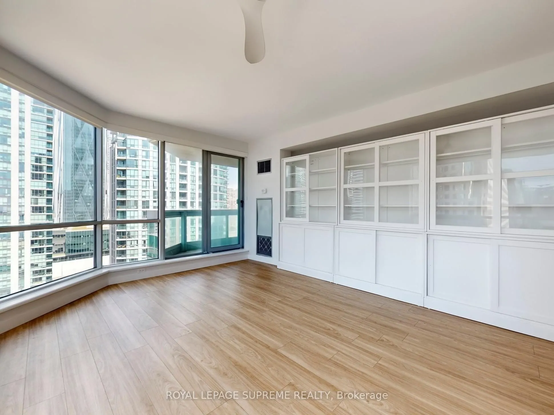 10 Queens Quay W, #2210