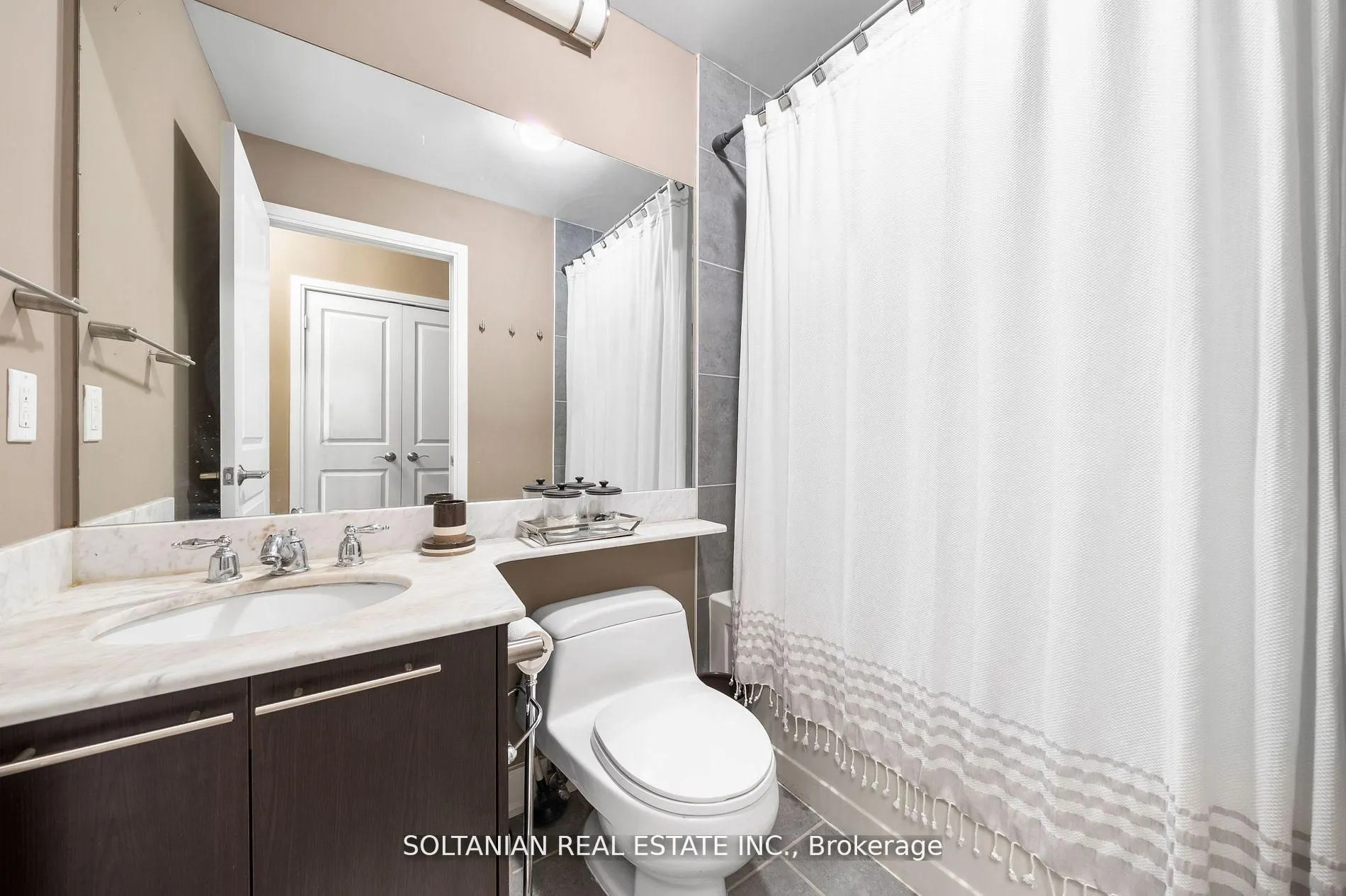 88 Broadway Avenue, #105
