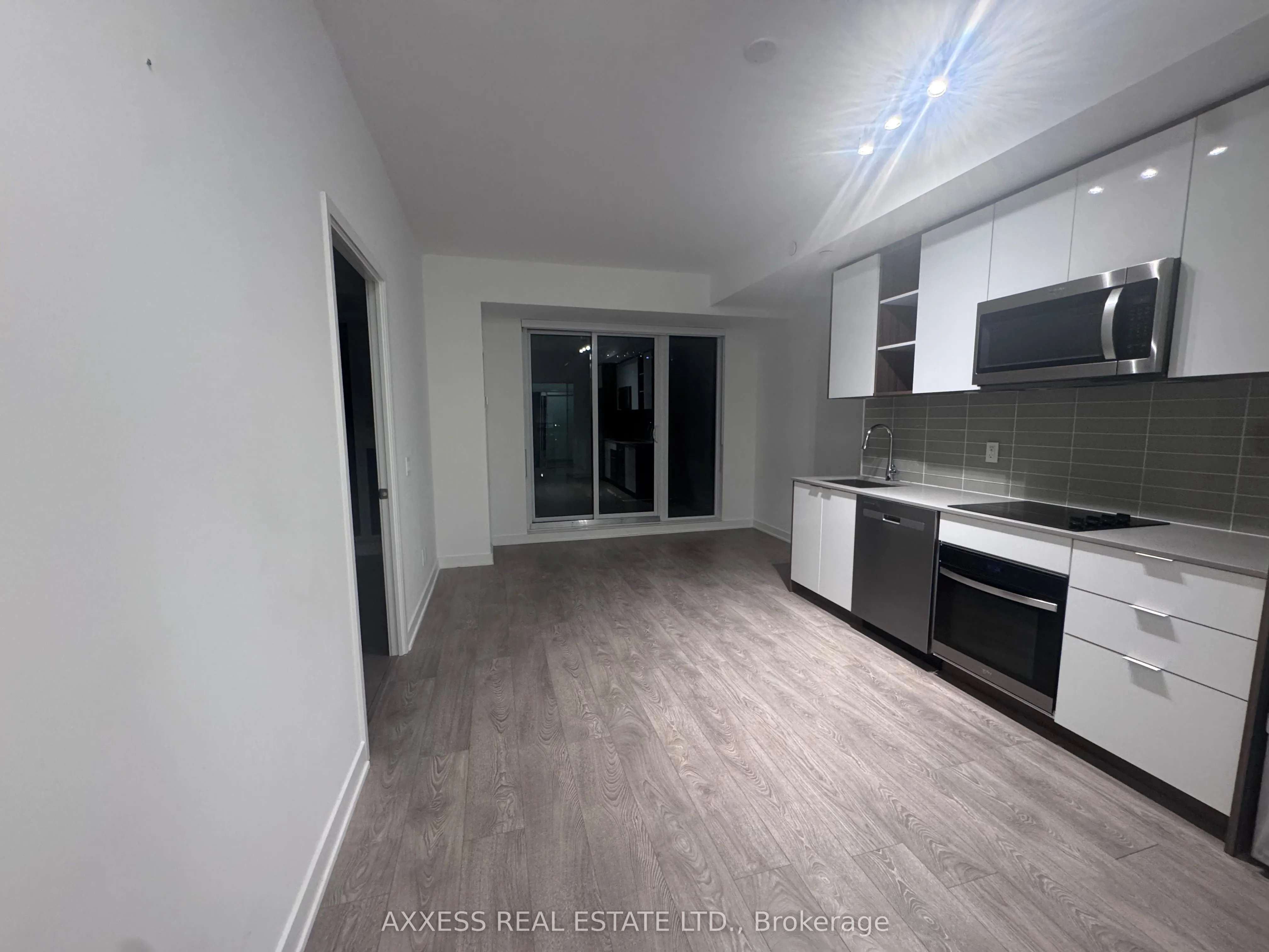 543 Richmond Street W, #426