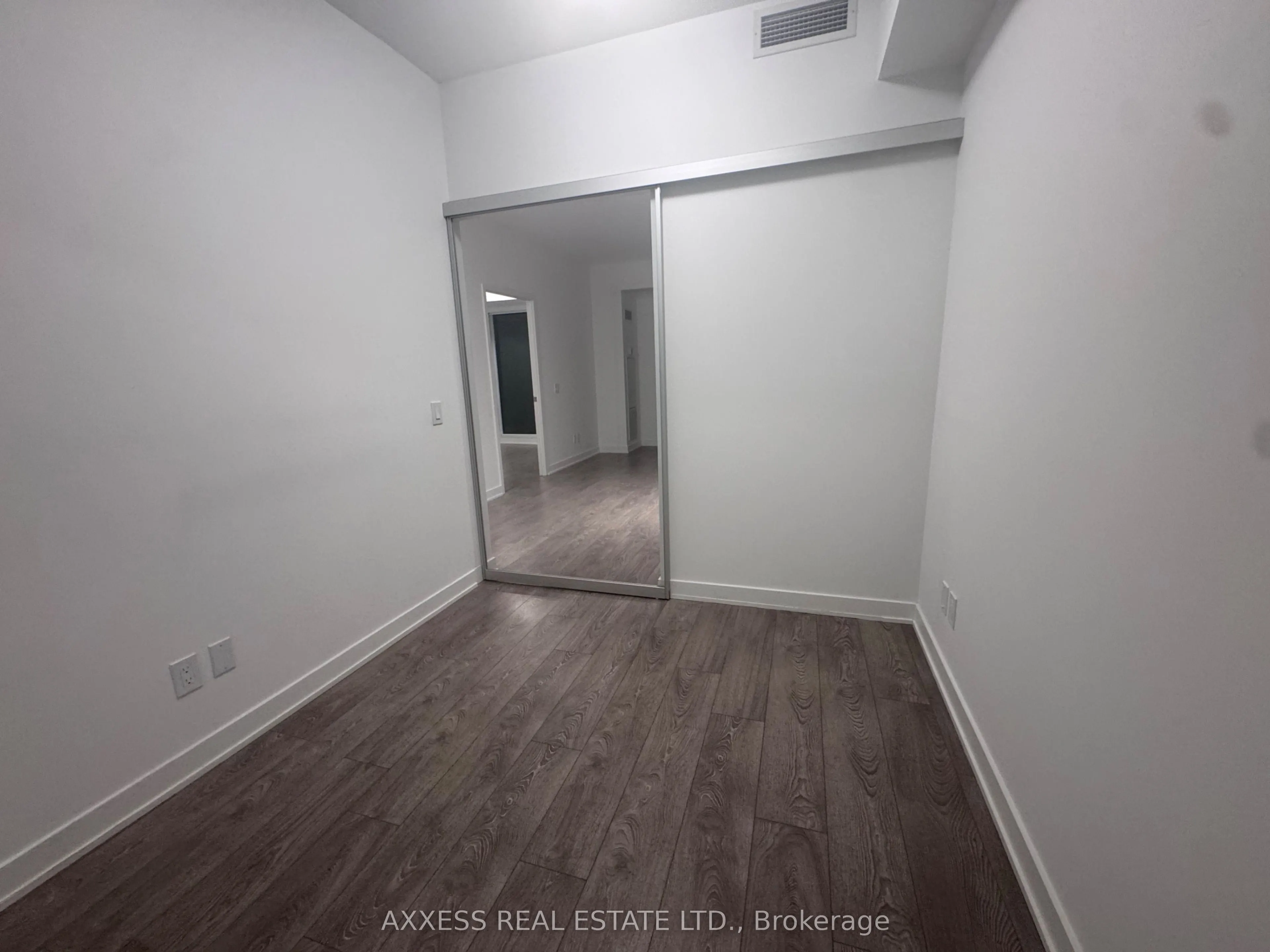 543 Richmond Street W, #426