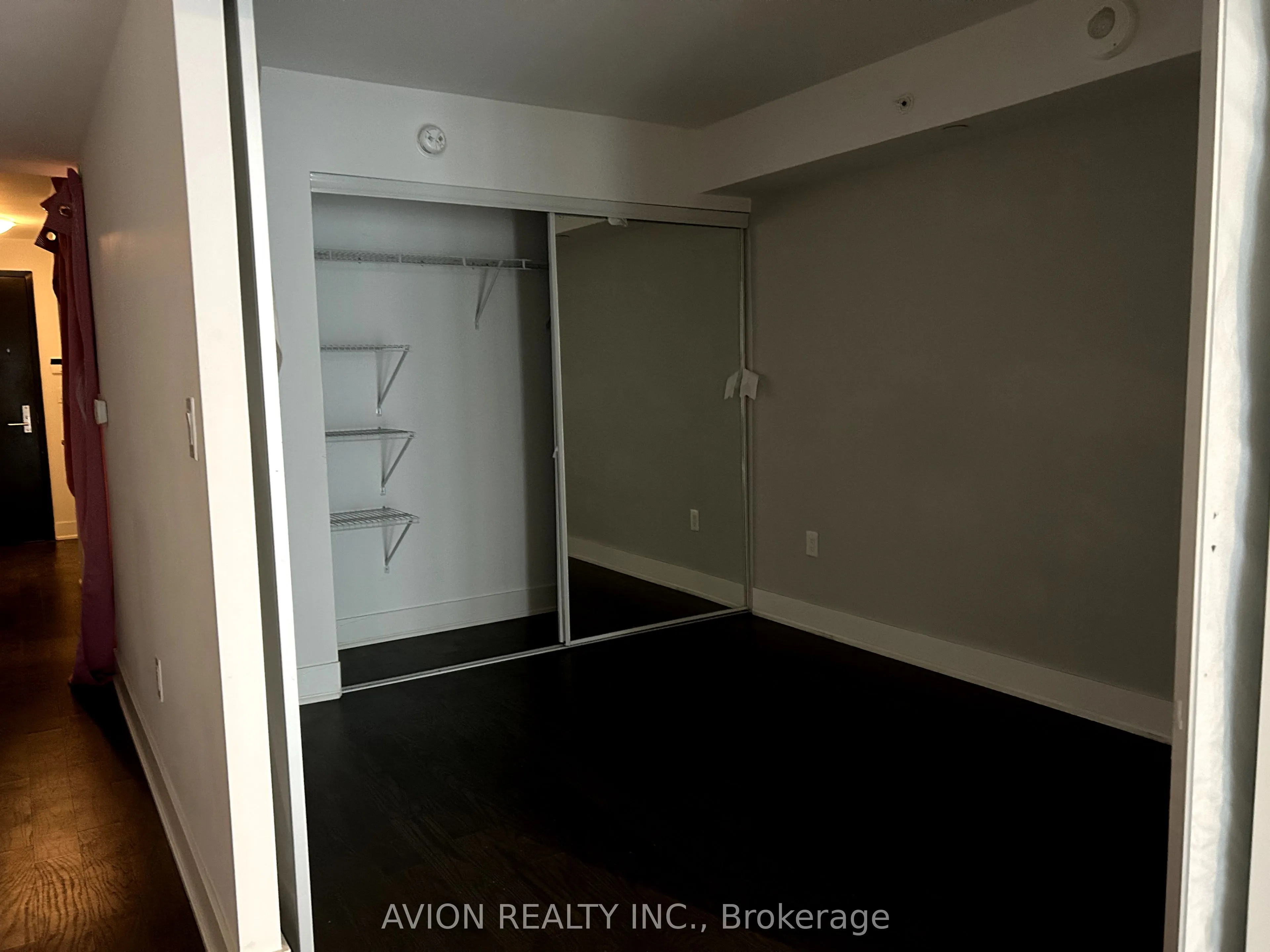 955 Bay Street, #523