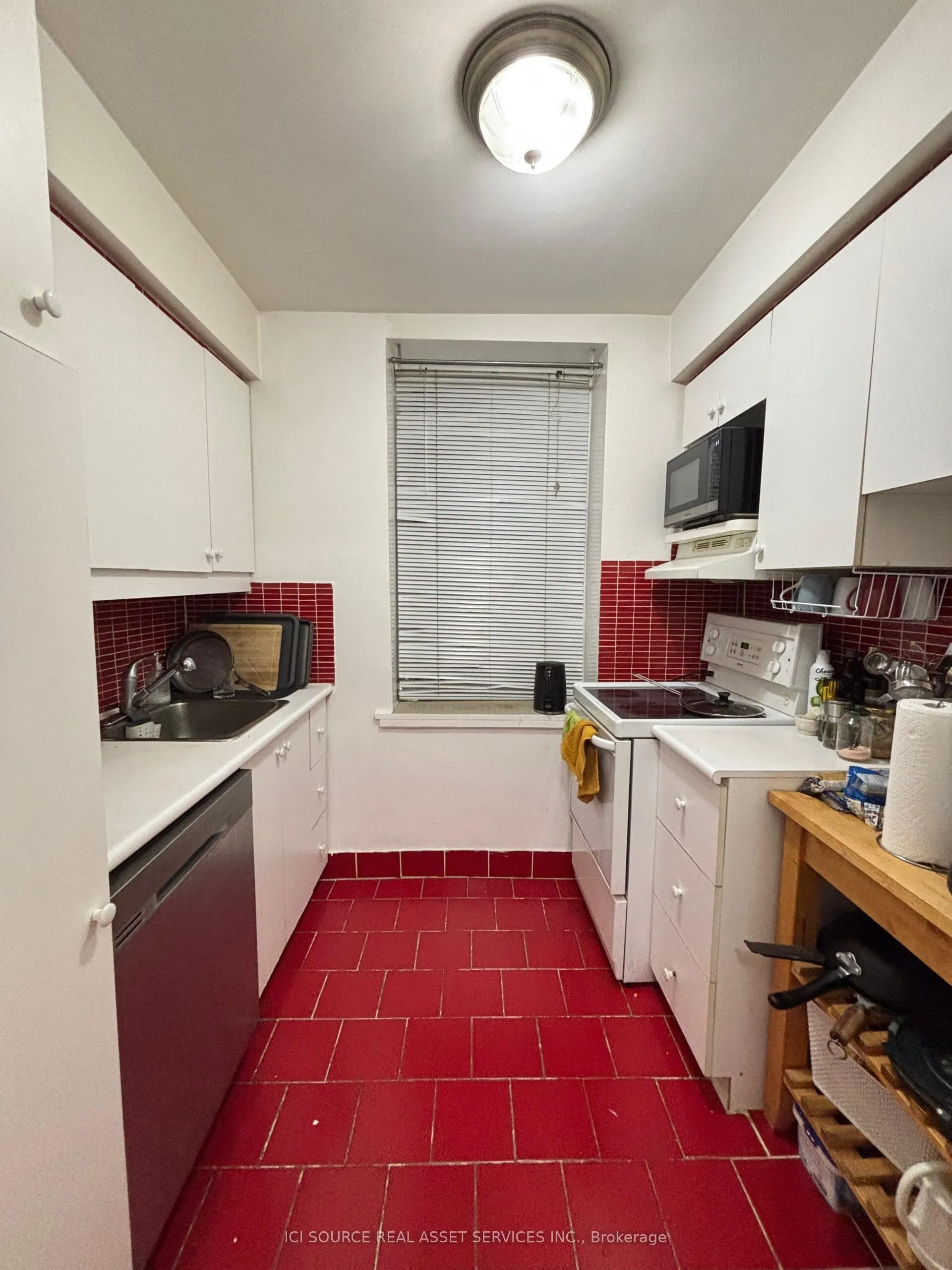 707 Eglinton Avenue W, #104