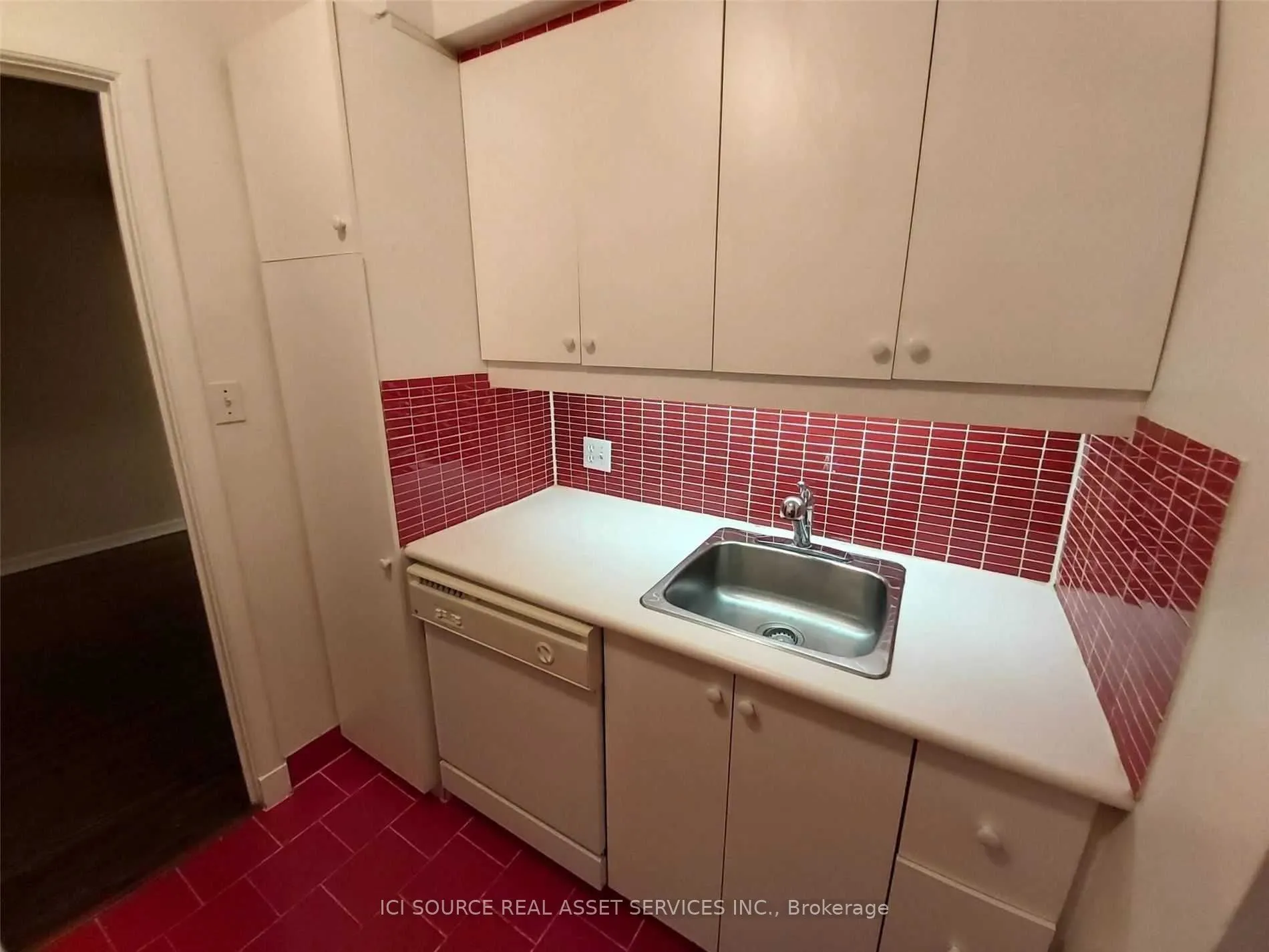 707 Eglinton Avenue W, #104
