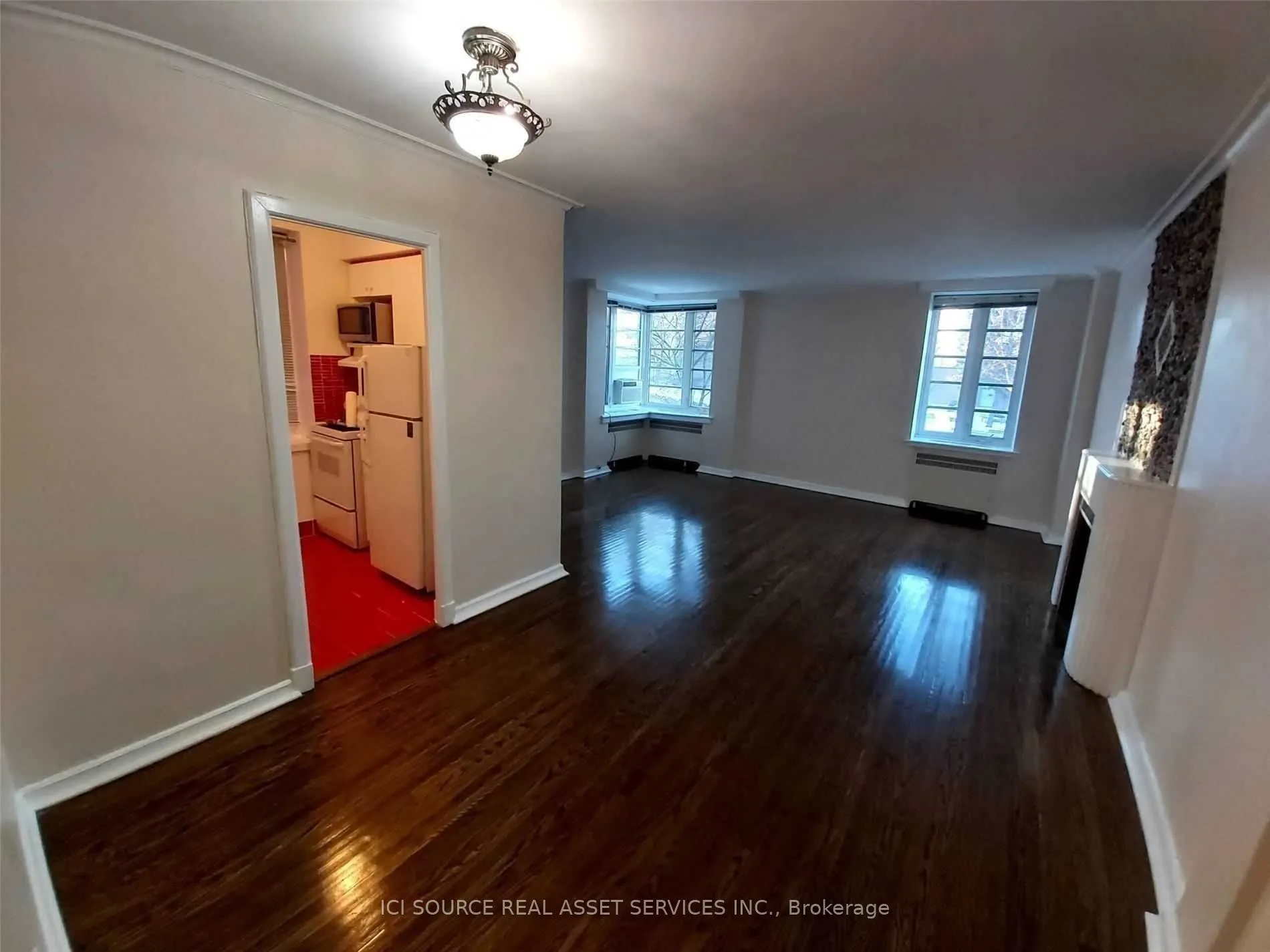 707 Eglinton Avenue W, #104