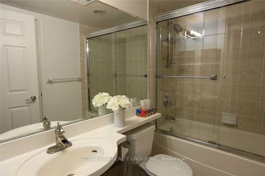 763 Bay Street, #2202