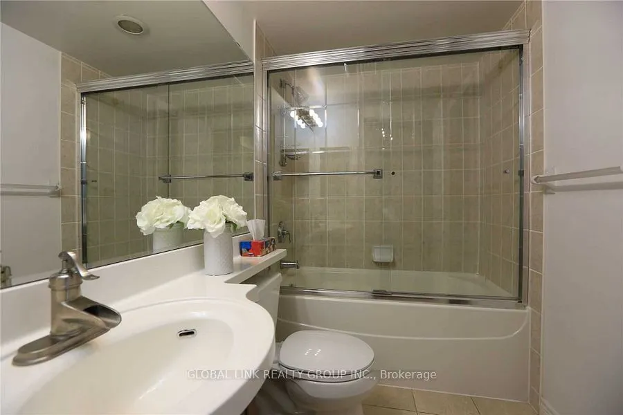 763 Bay Street, #2202