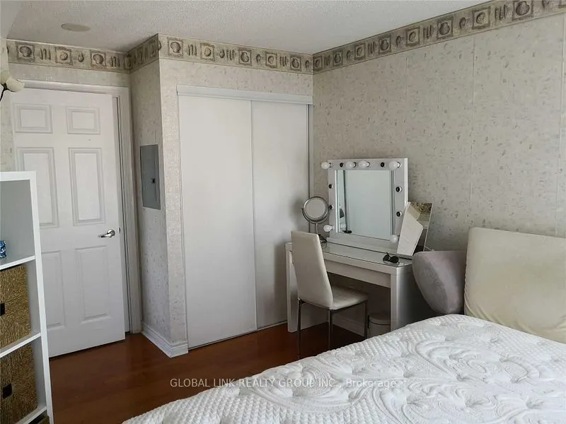 763 Bay Street, #2202