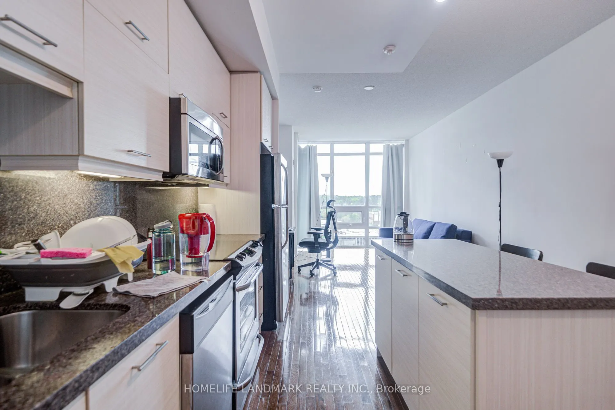 26 Norton Avenue, #609