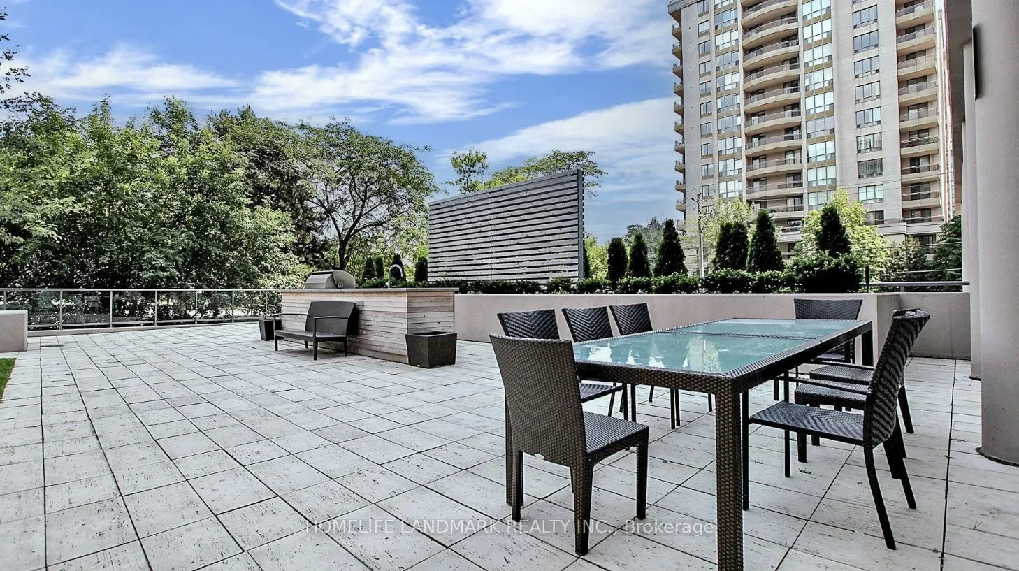 26 Norton Avenue, #609