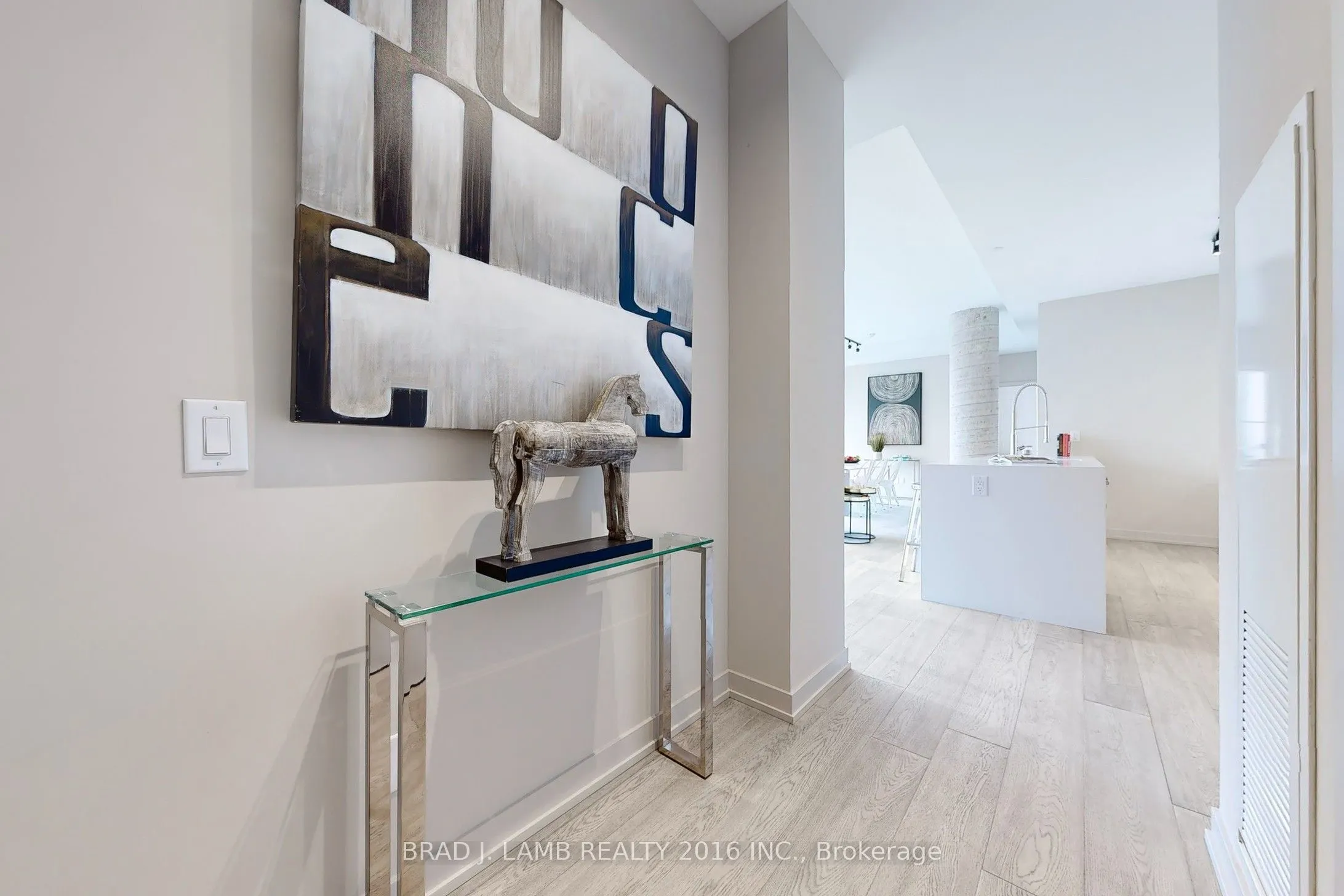 458 Richmond Street W, #1702