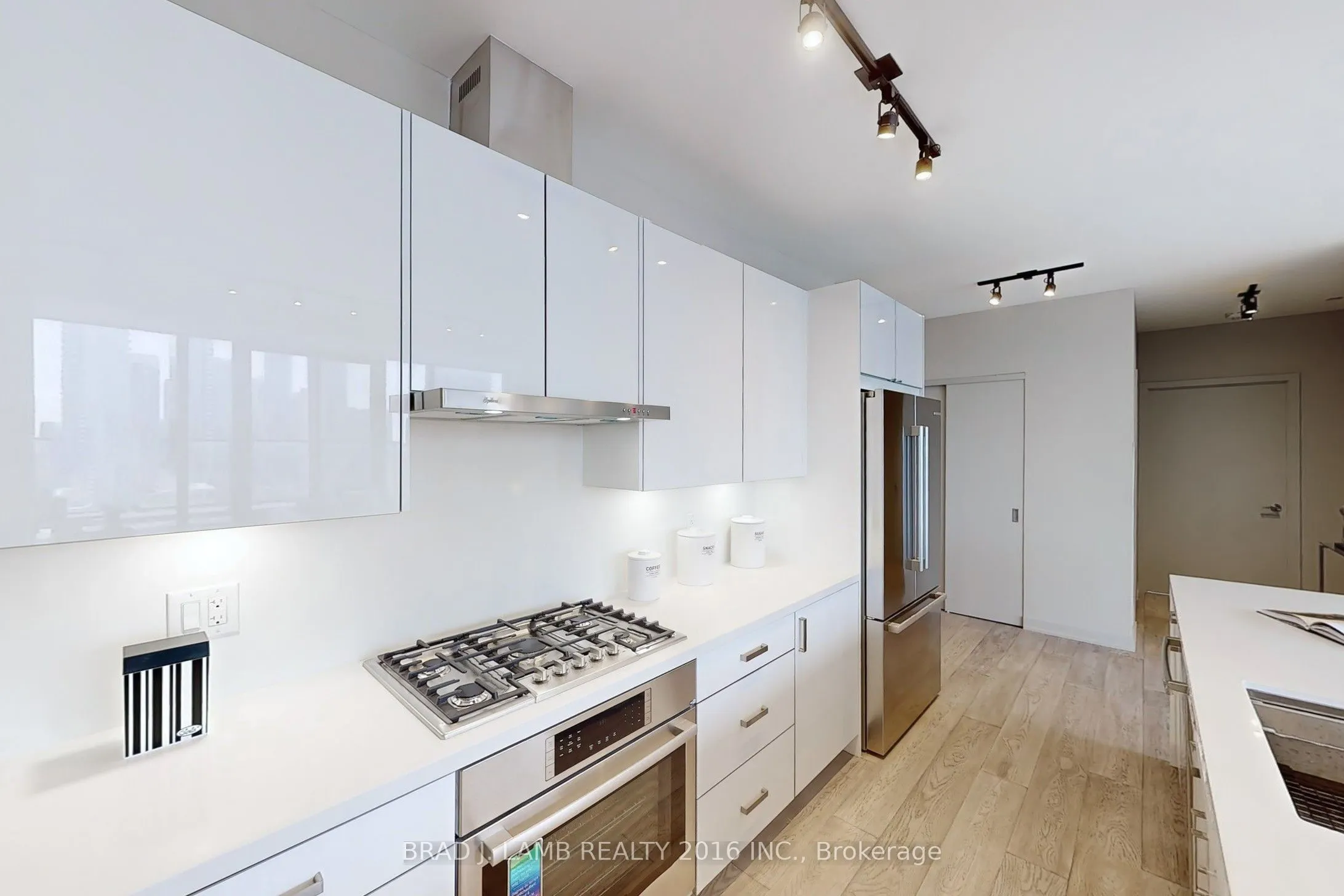 458 Richmond Street W, #1702