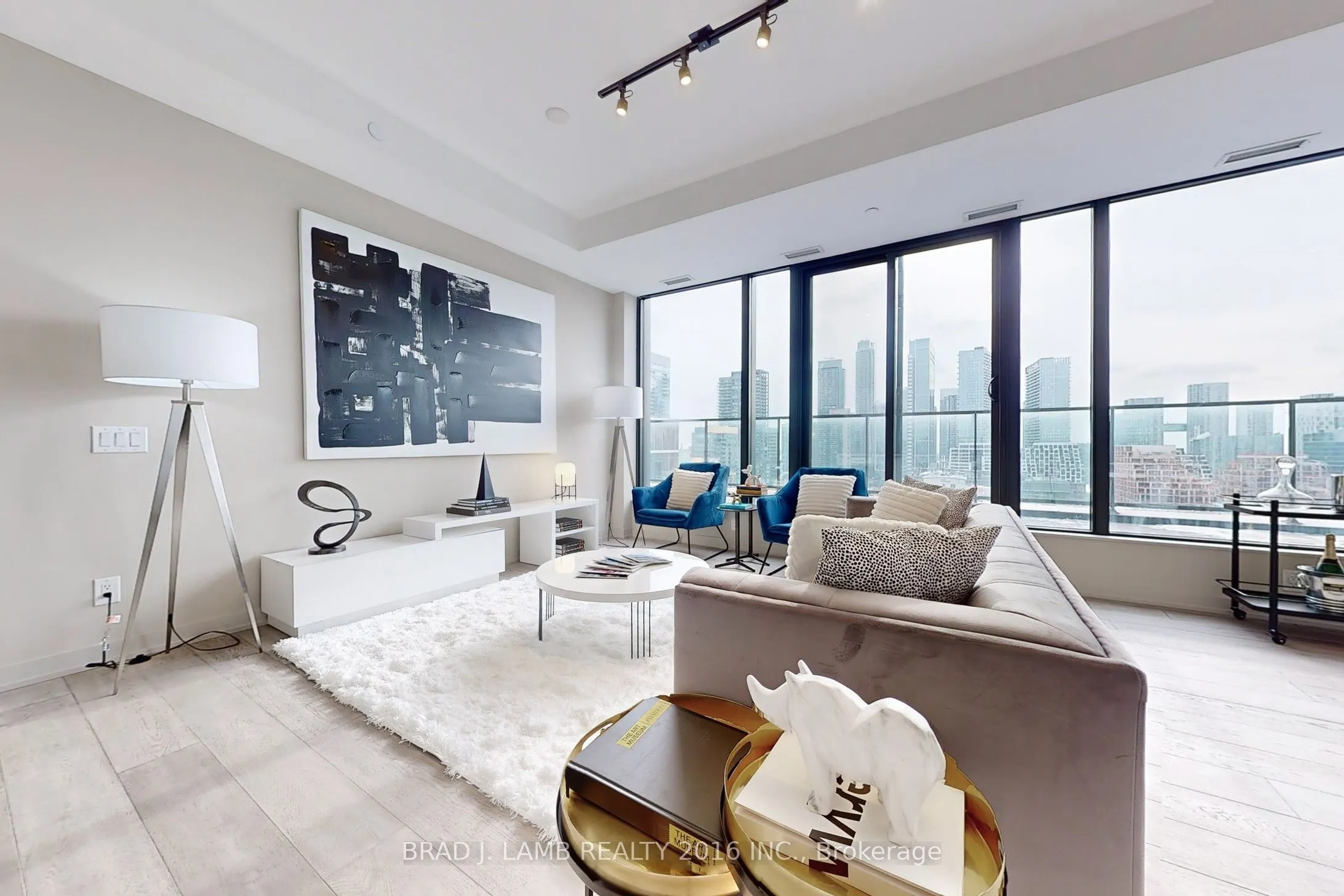 458 Richmond Street W, #1702
