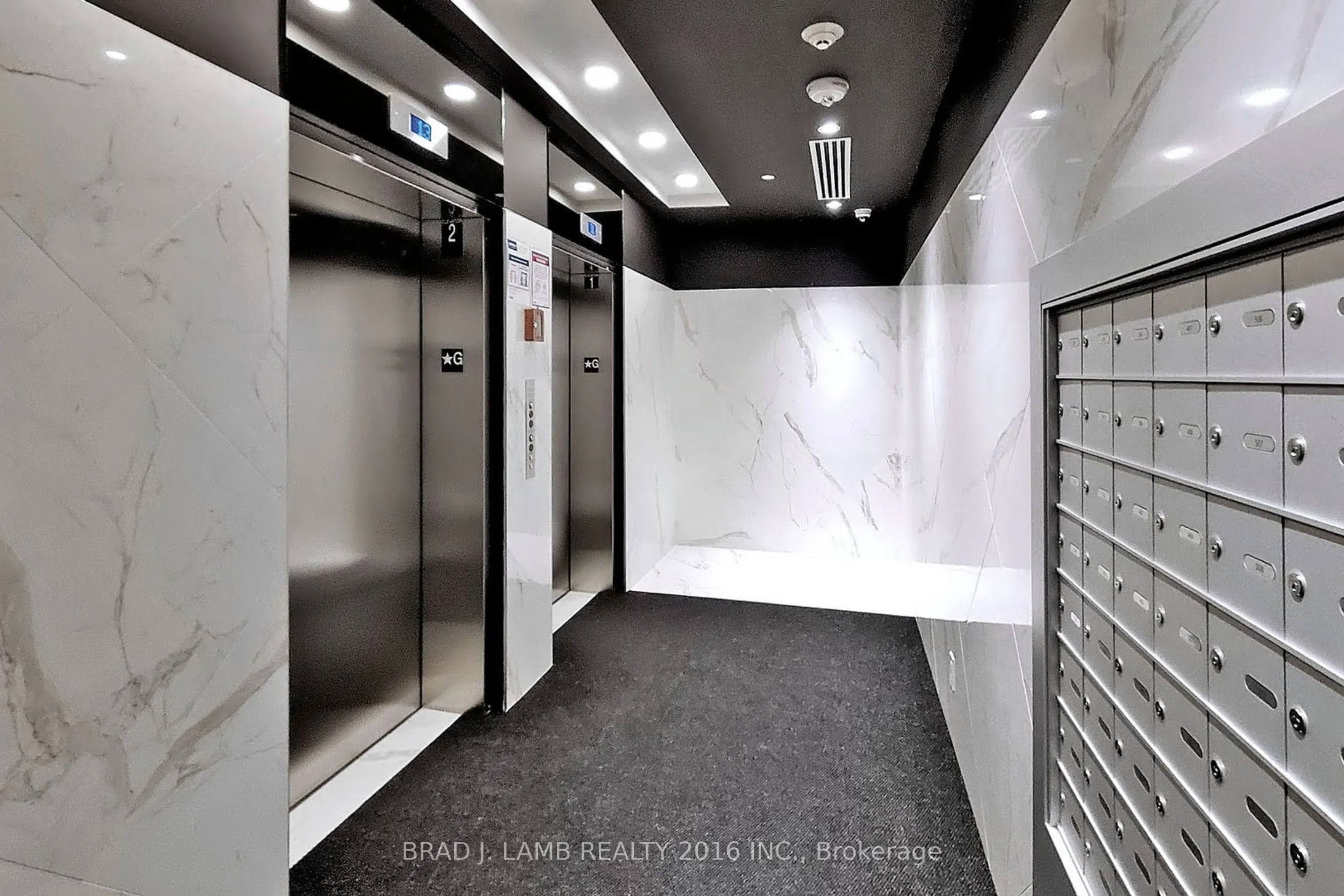 458 Richmond Street W, #1702