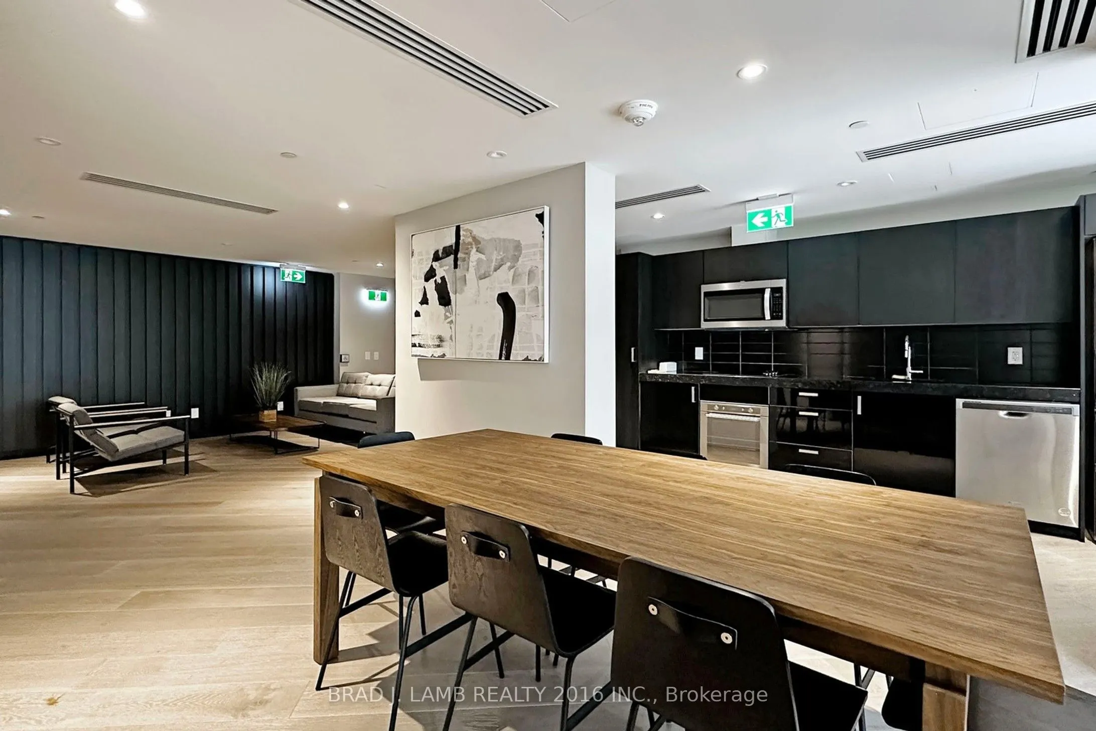 458 Richmond Street W, #1702