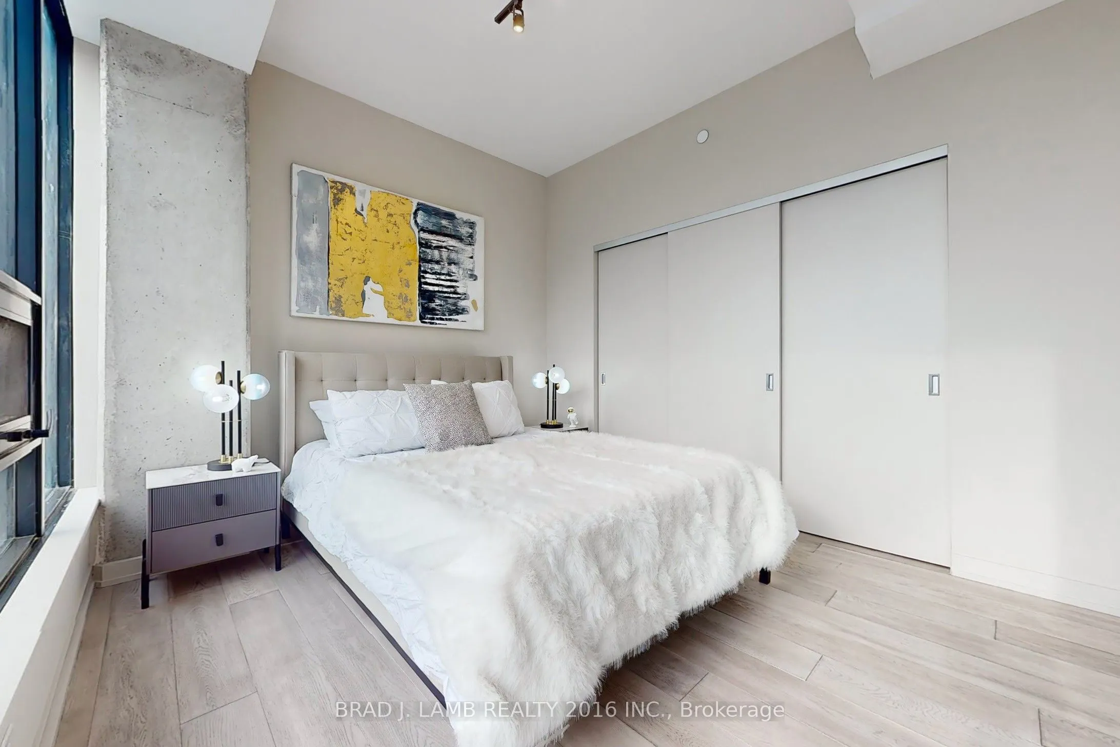 458 Richmond Street W, #1702