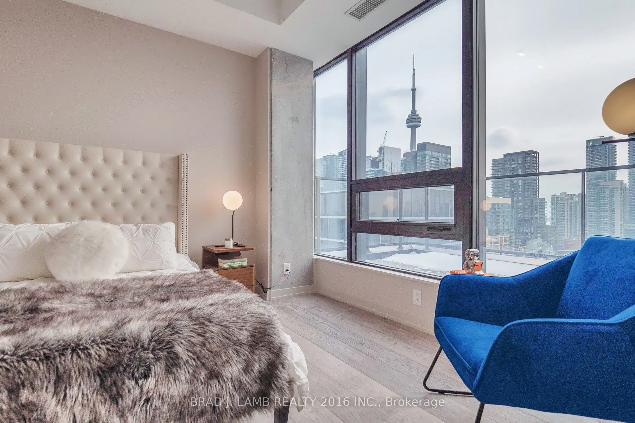 458 Richmond Street W, #1702