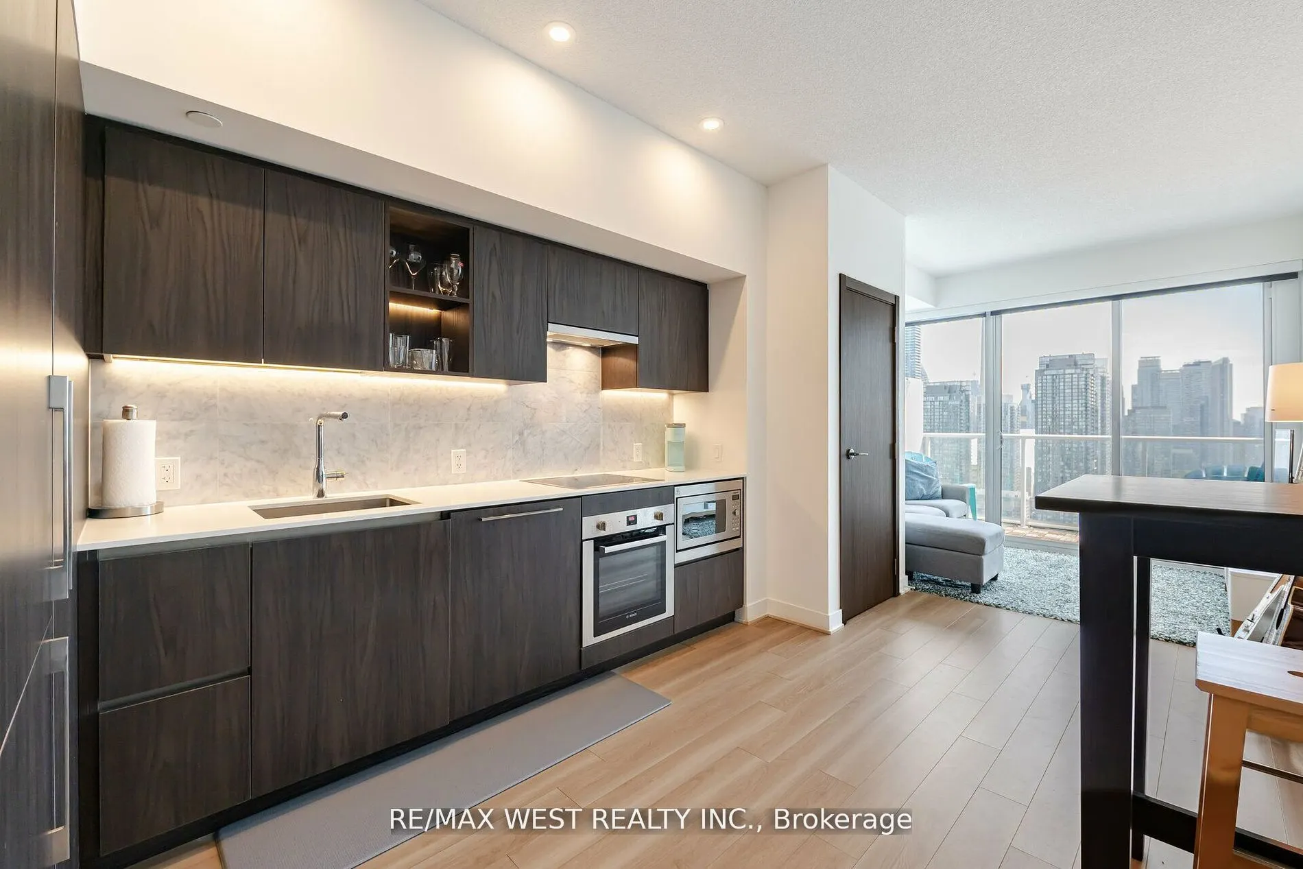17 Bathurst Street, #3912