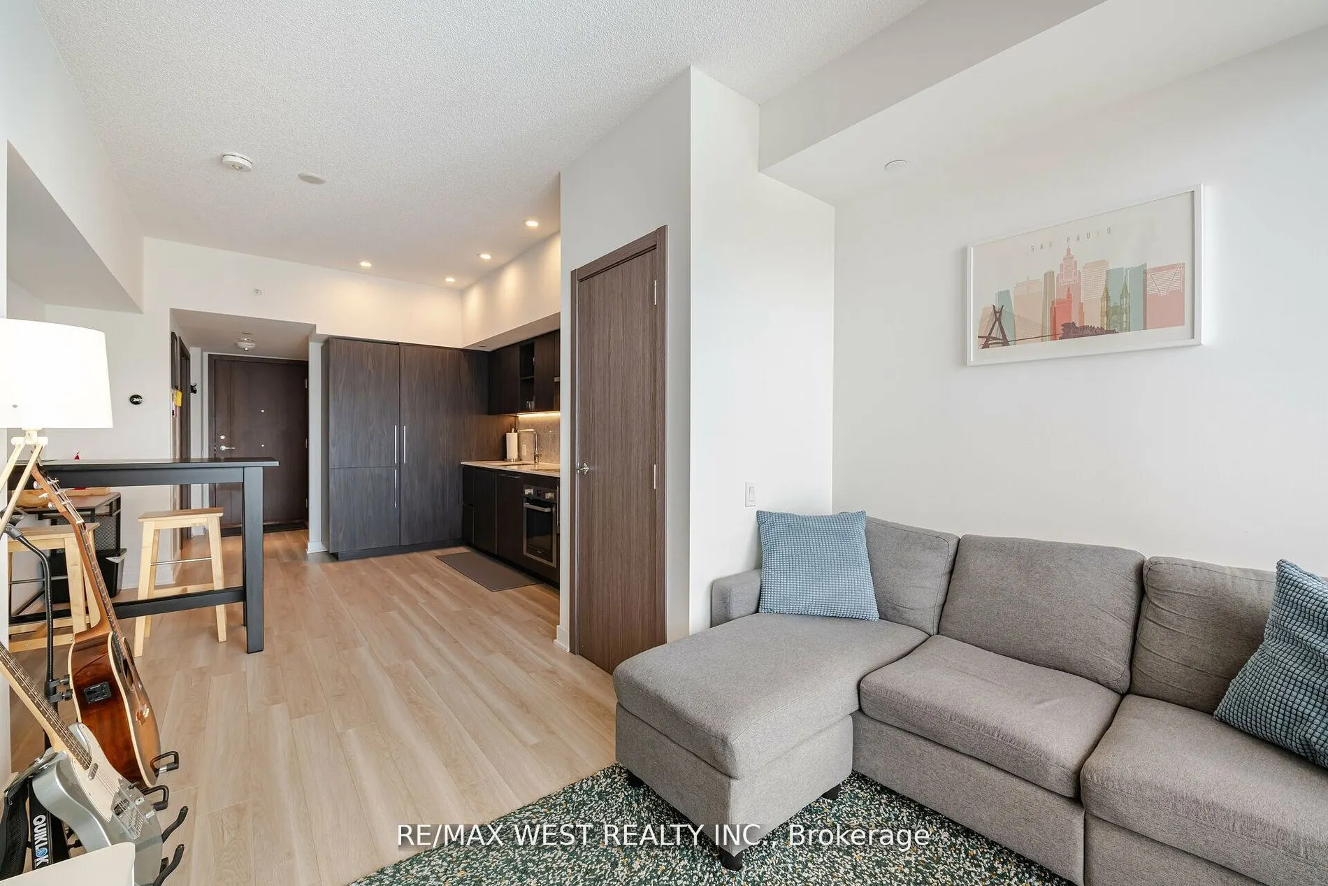 17 Bathurst Street, #3912