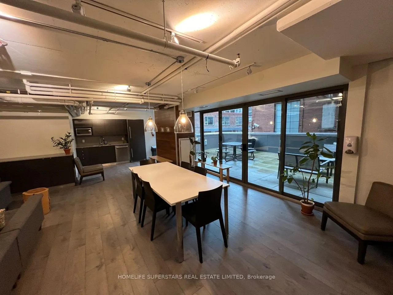32 Camden Street, #608