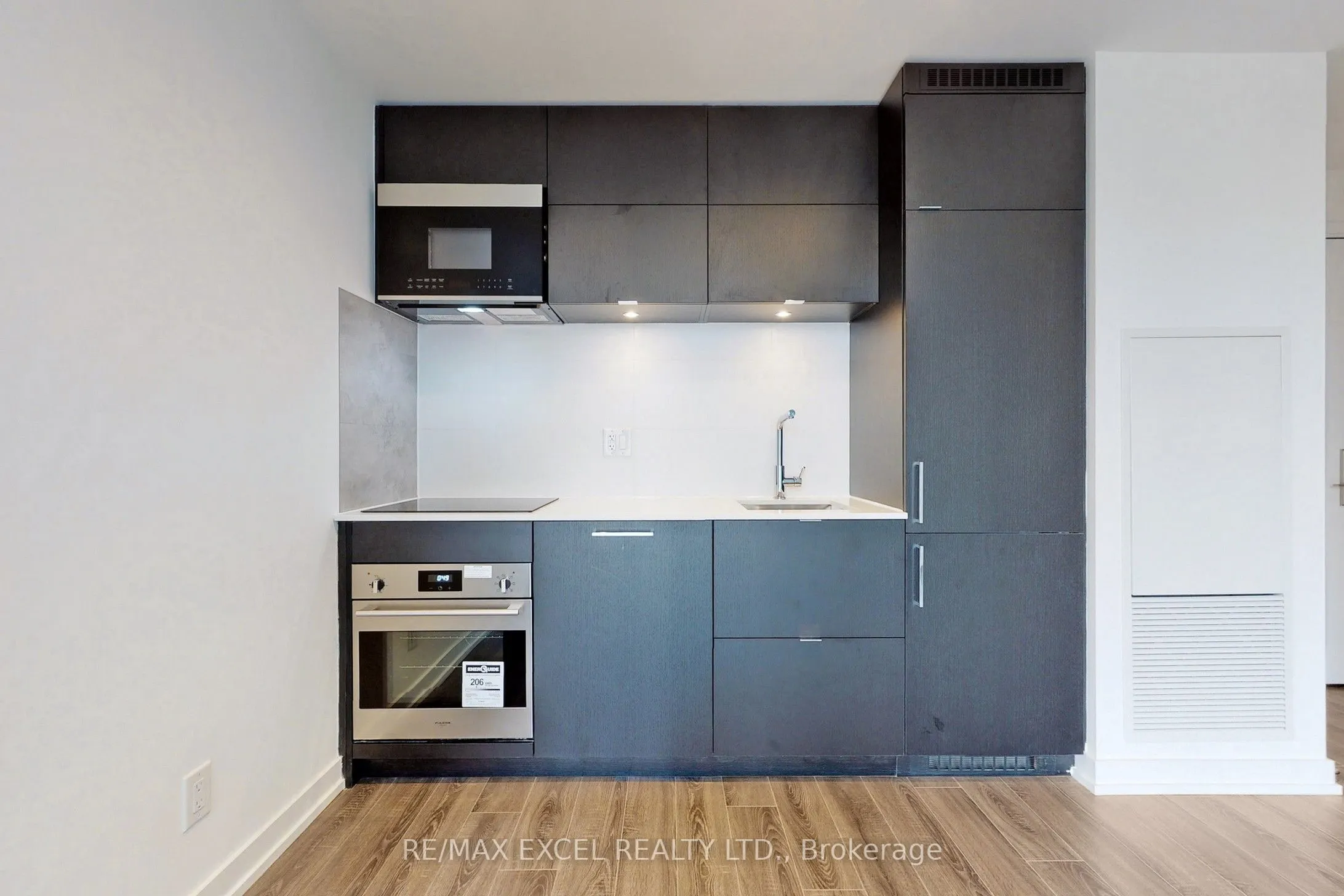 20 Edward Street, #1720