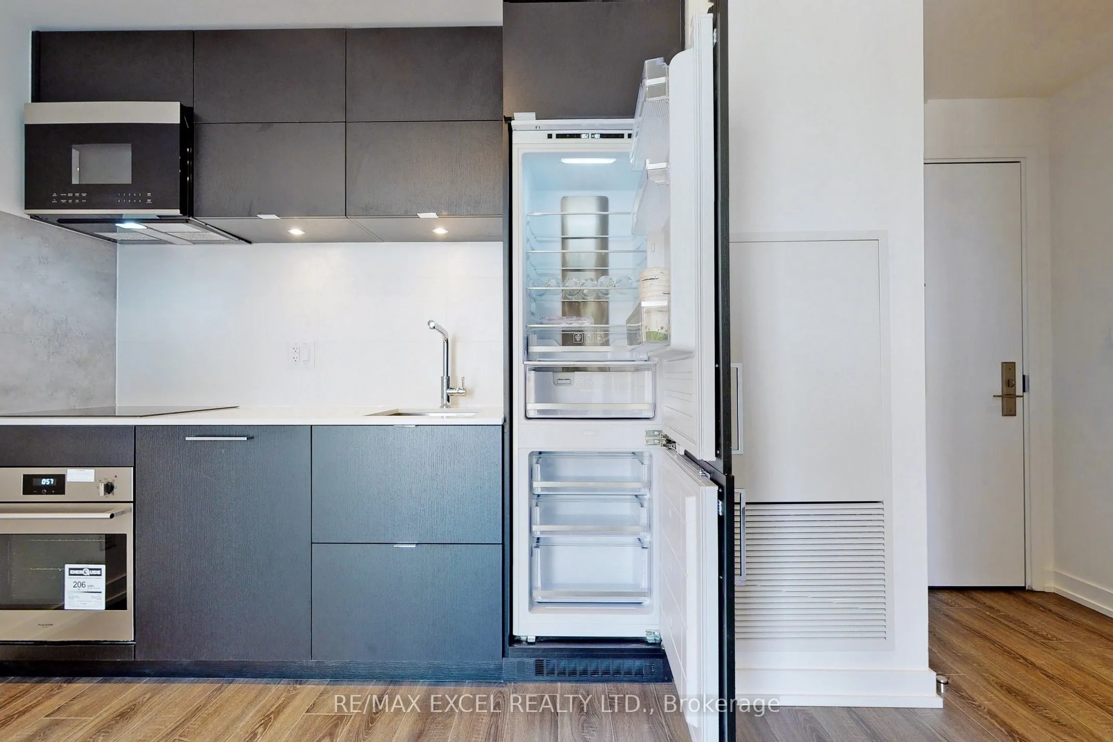 20 Edward Street, #1720