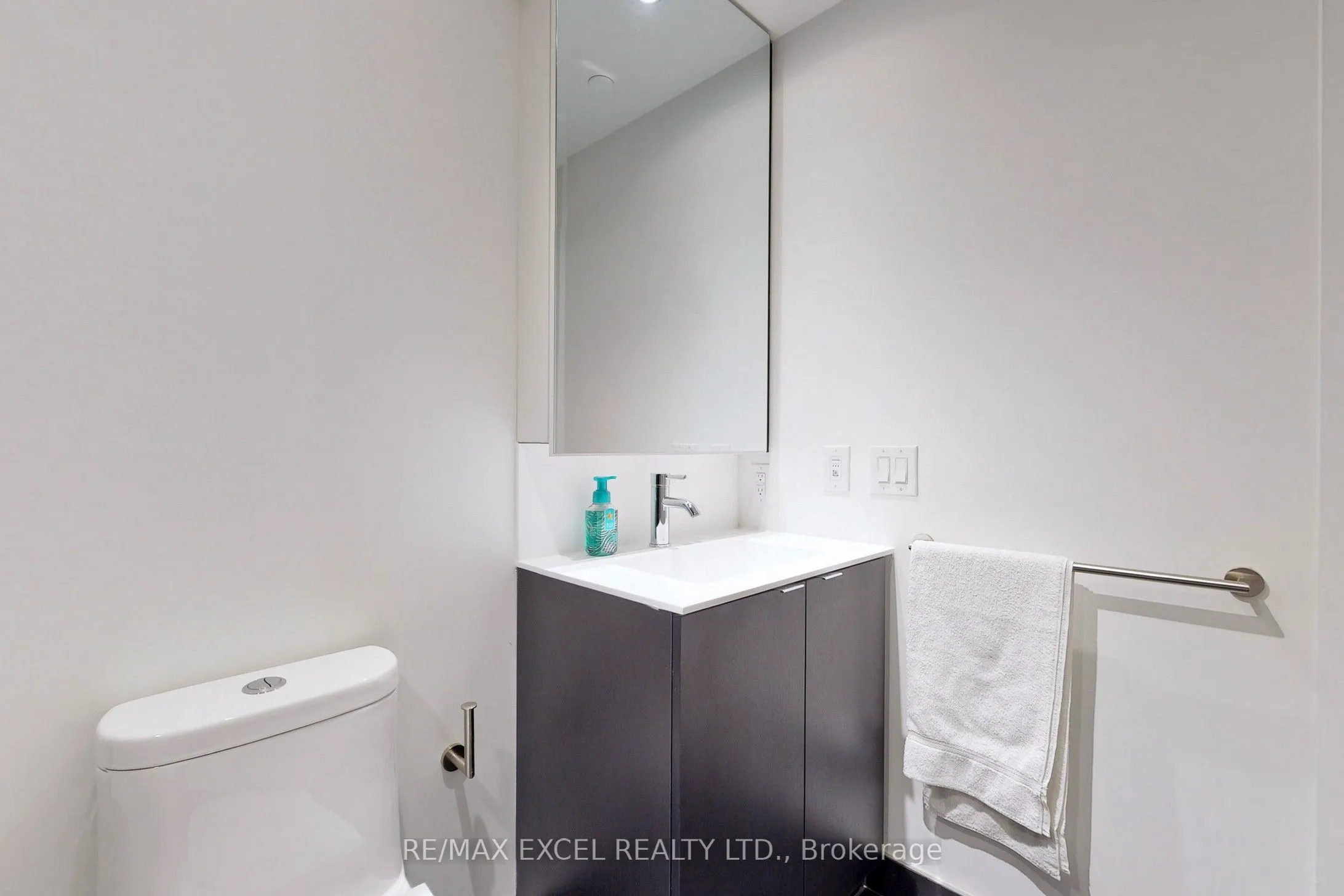 20 Edward Street, #1720