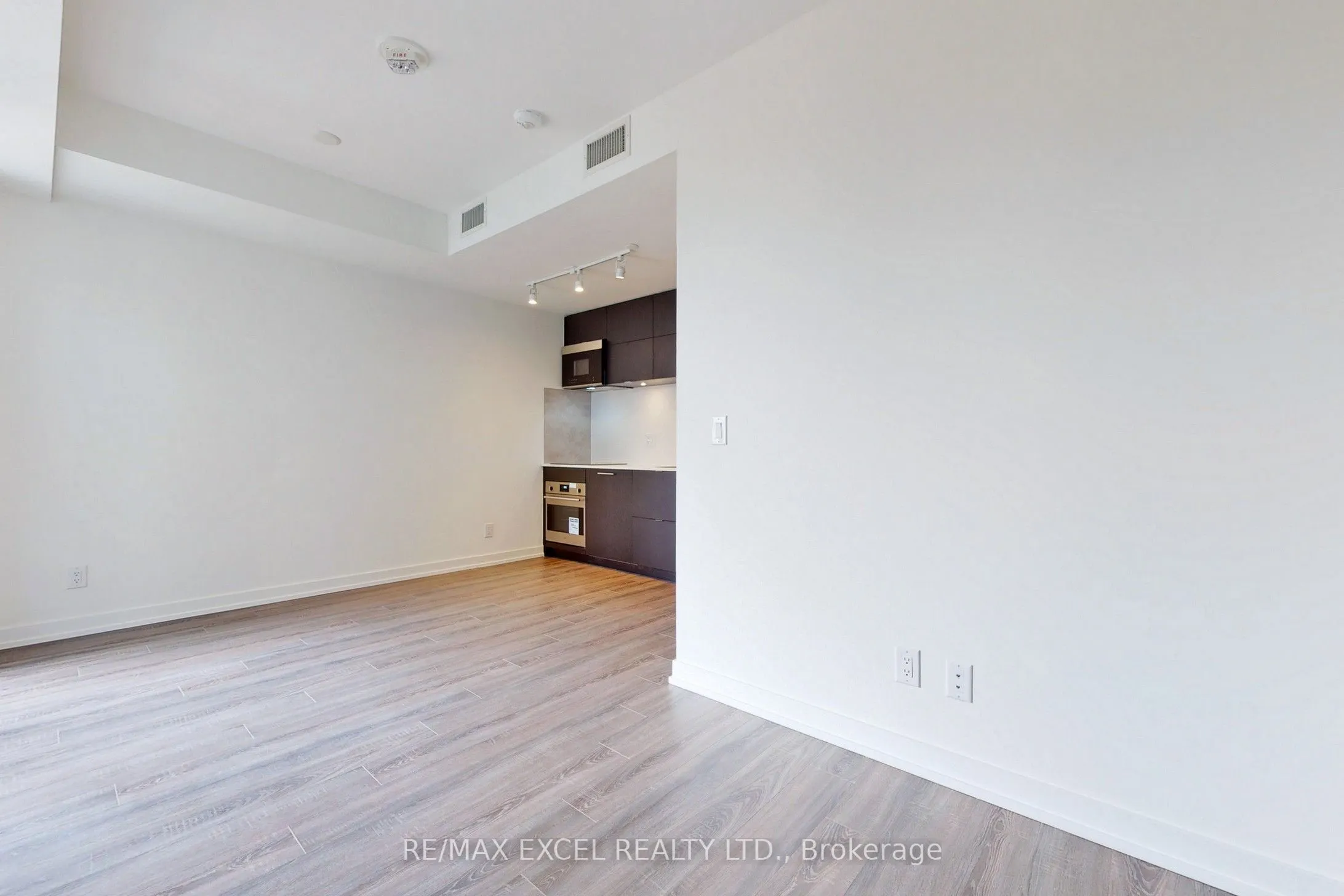 20 Edward Street, #1720