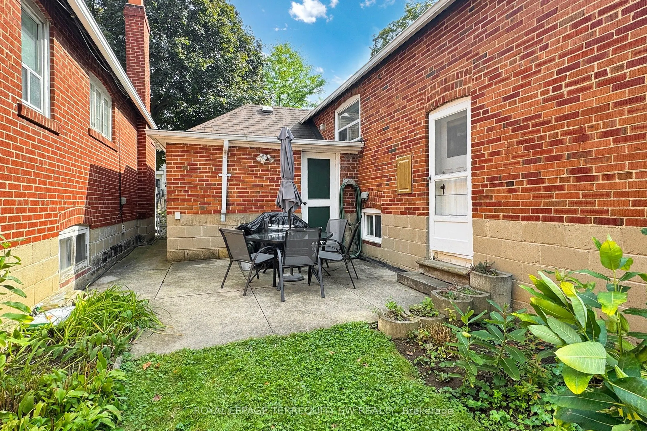 242 Joicey Boulevard