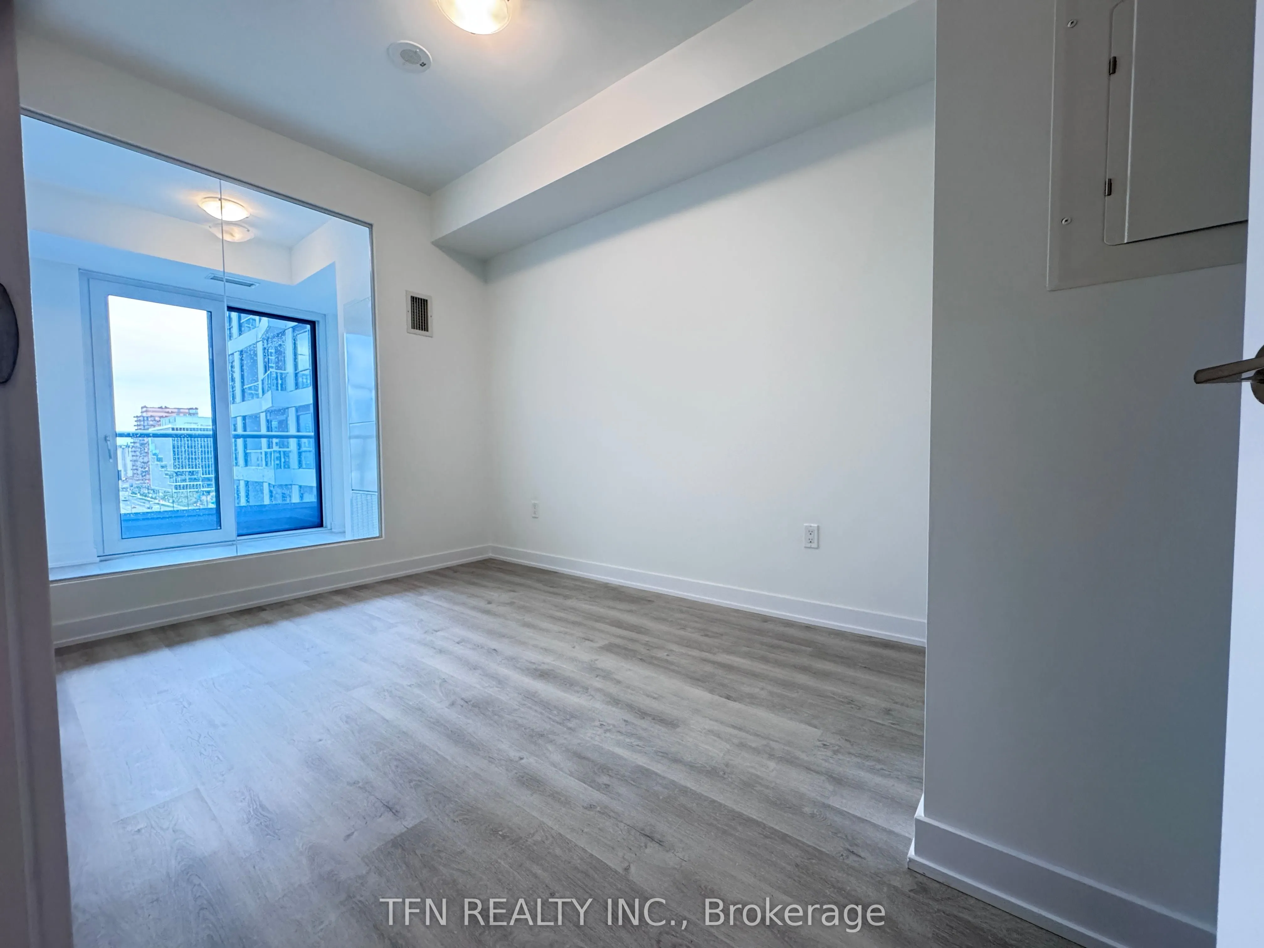 15 Richardson Street, #812