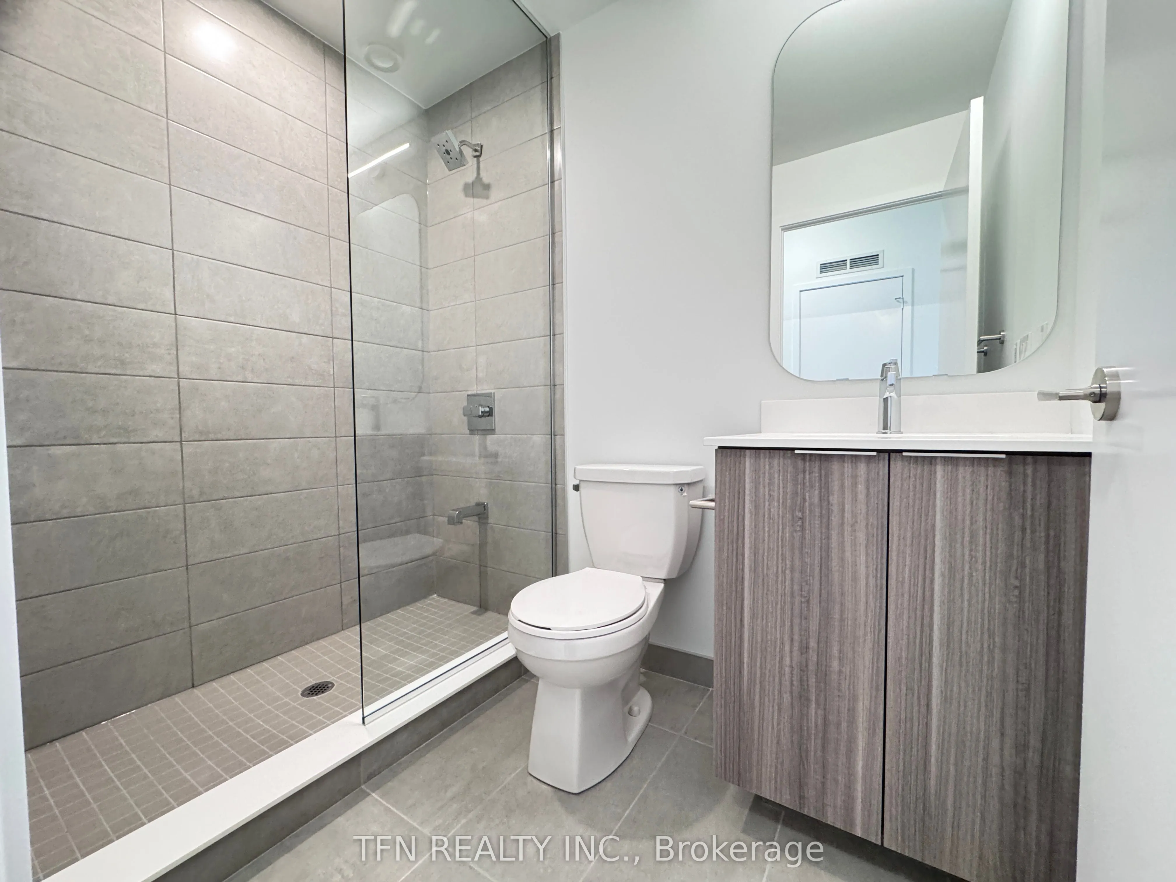 15 Richardson Street, #812
