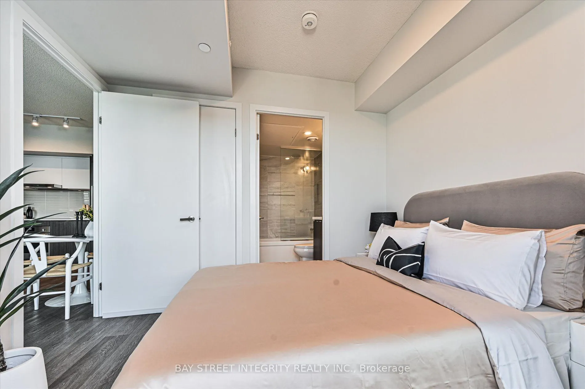 55 Cooper Street, #4011