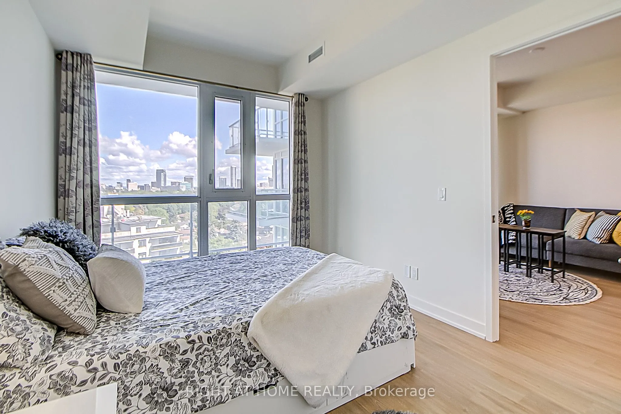 10 Deerlick Court, #1107