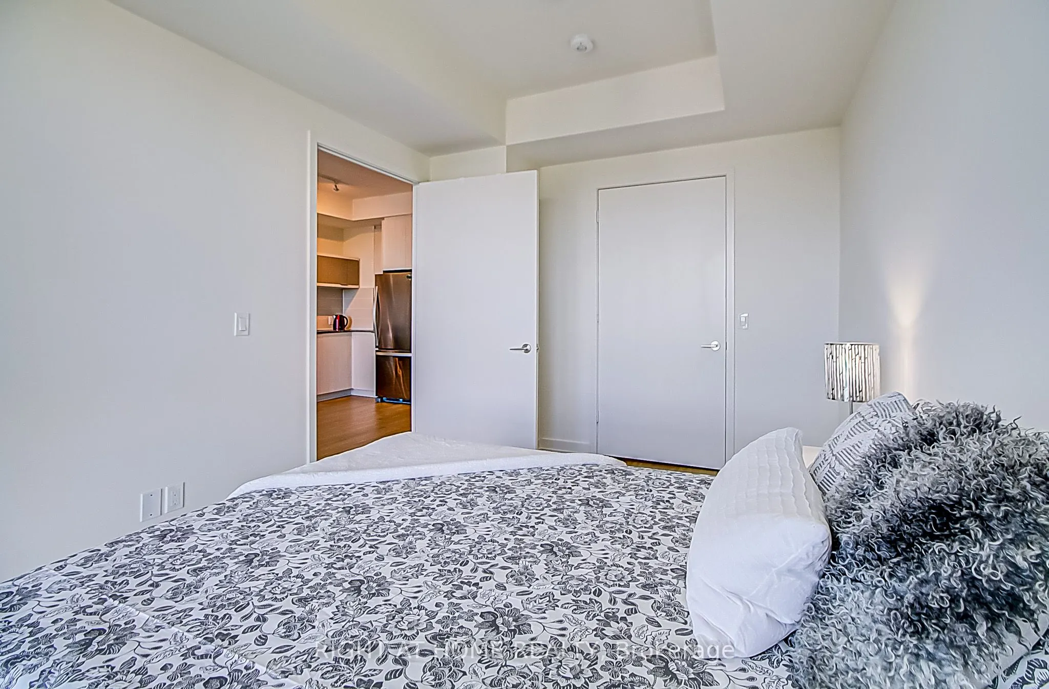 10 Deerlick Court, #1107