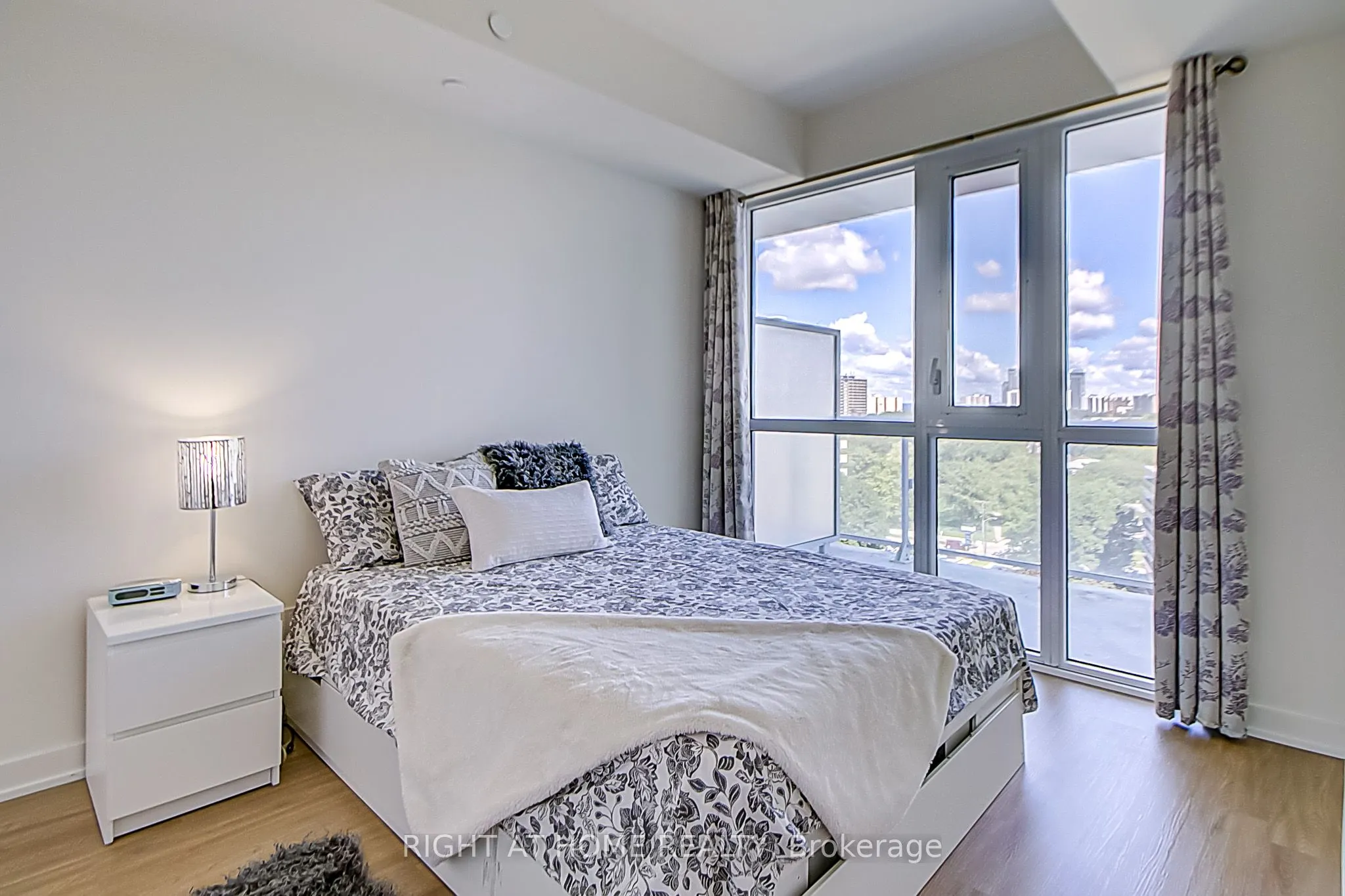 10 Deerlick Court, #1107