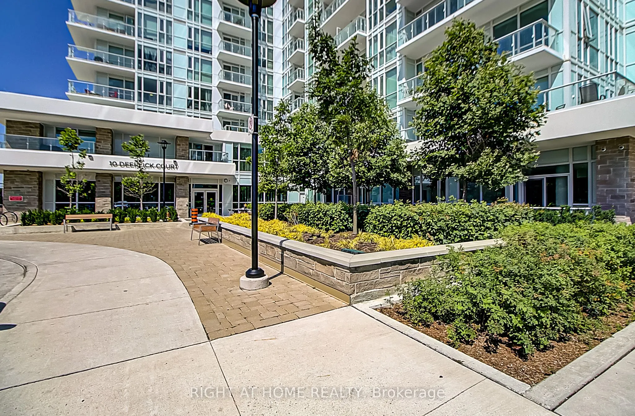 10 Deerlick Court, #1107