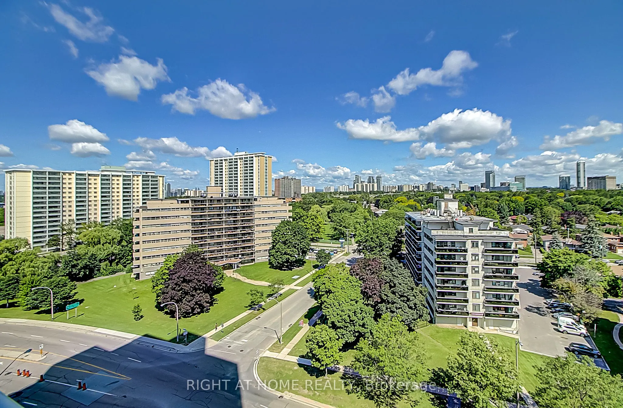 10 Deerlick Court, #1107