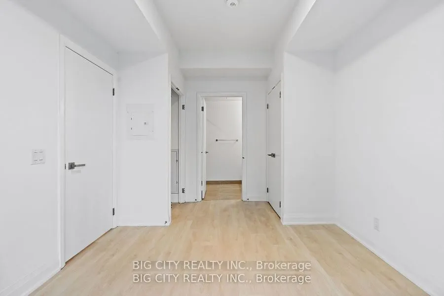 33 Frederick Todd Way, #909