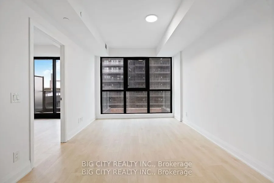 33 Frederick Todd Way, #909