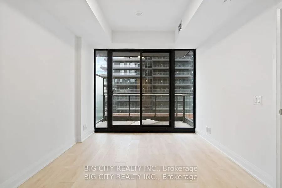 33 Frederick Todd Way, #909