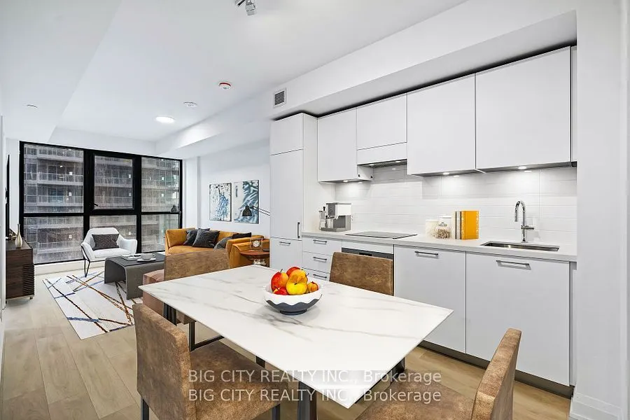 33 Frederick Todd Way, #909
